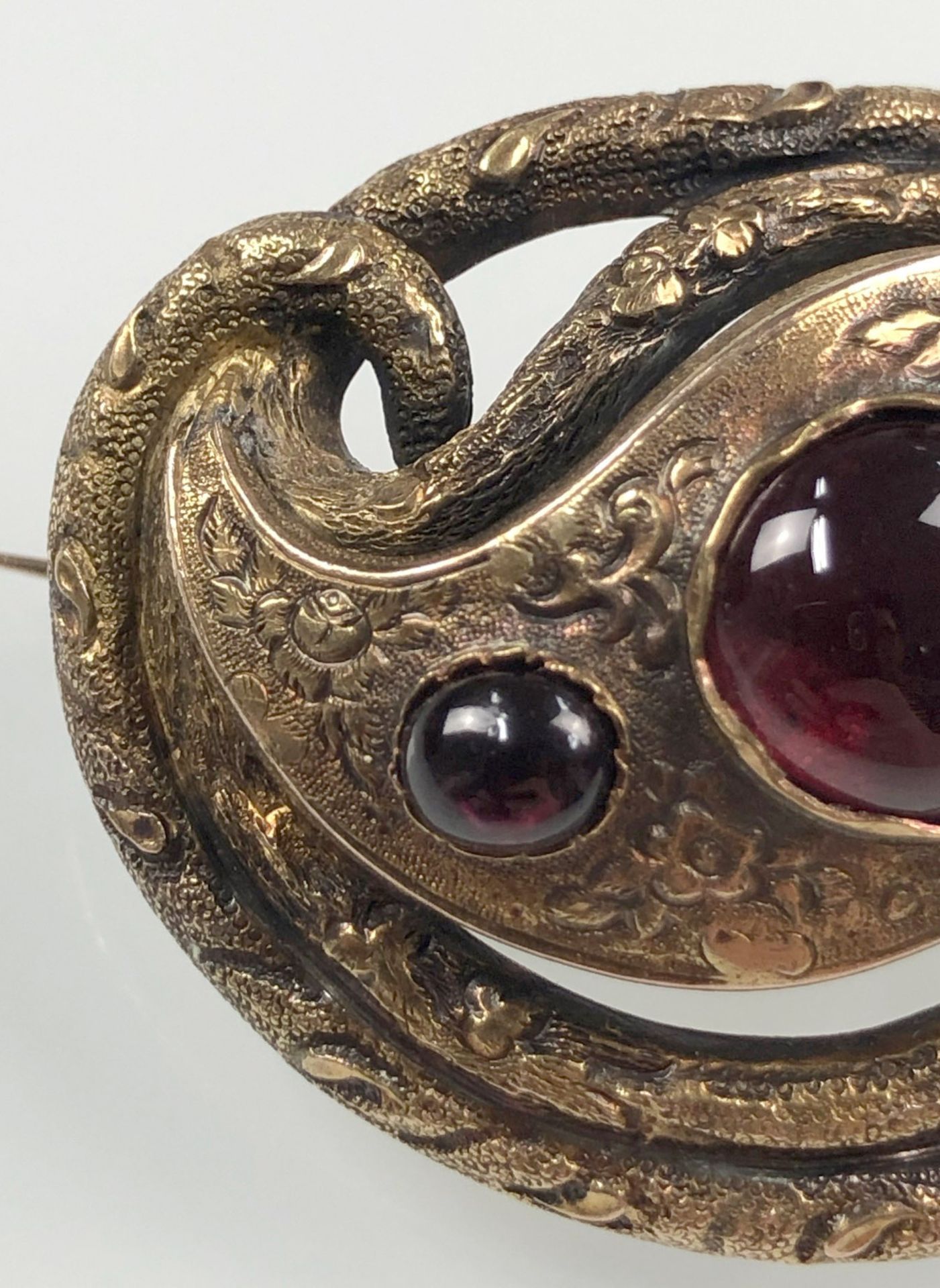 Art Nouveau brooch gold 14 carat, tested. 3 gemstones. - Image 4 of 9