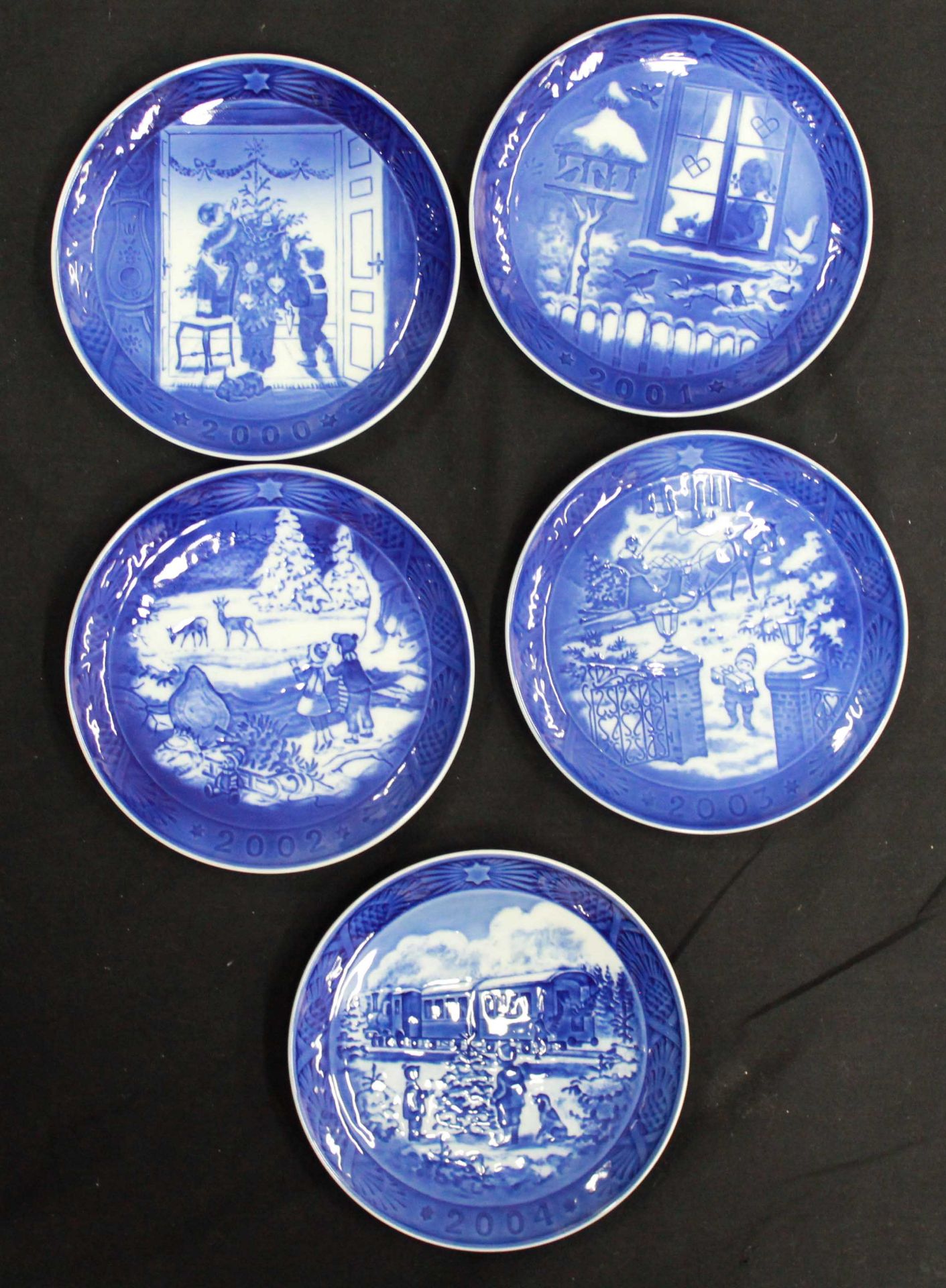 94 Christmas plates - Royal Copenhagen. Complete series from 1910-2004. - Image 12 of 28