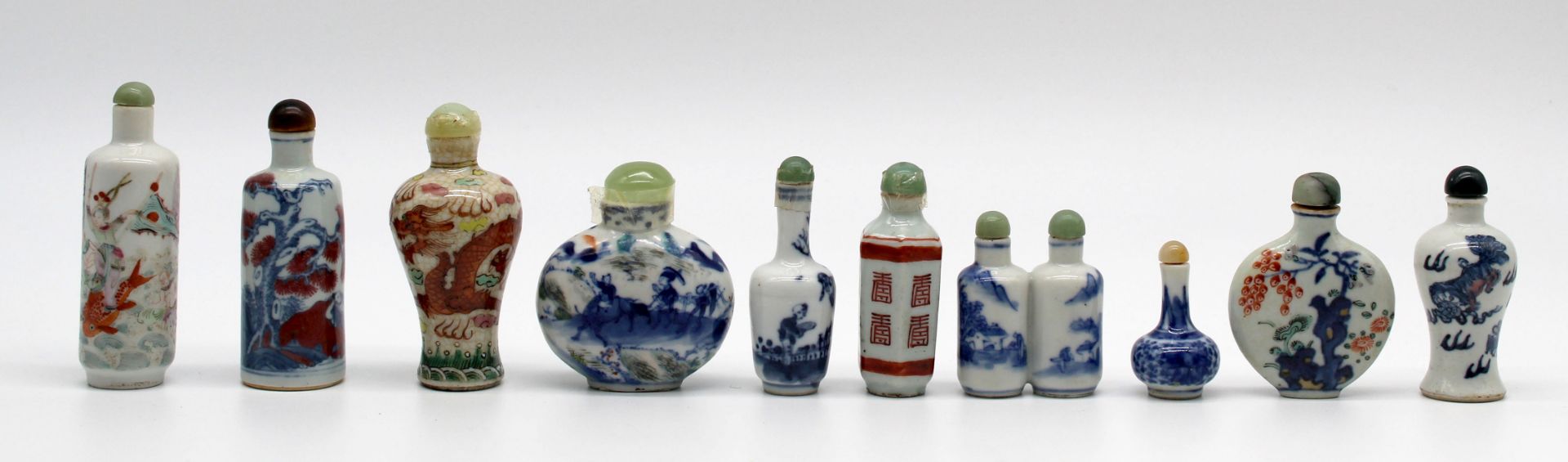 10 porcelain snuff bottles / dispeners. Probably China old.