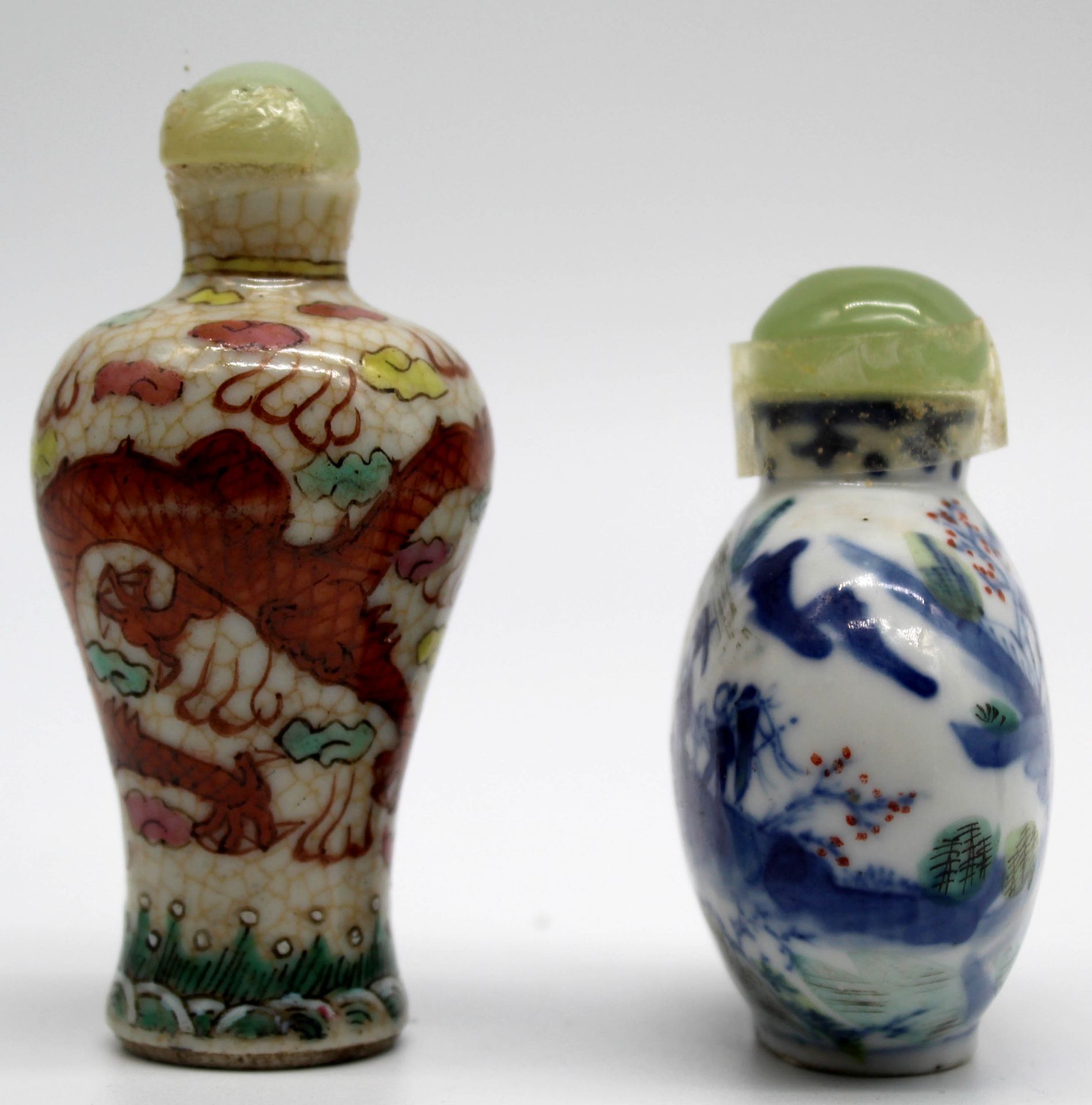 10 porcelain snuff bottles / dispeners. Probably China old. - Image 31 of 31