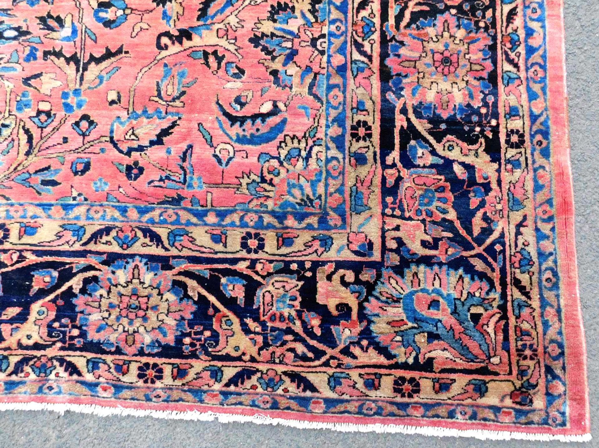 Saruk Persian carpet. "American Saruk". Iran. About 100 years old. - Image 12 of 20