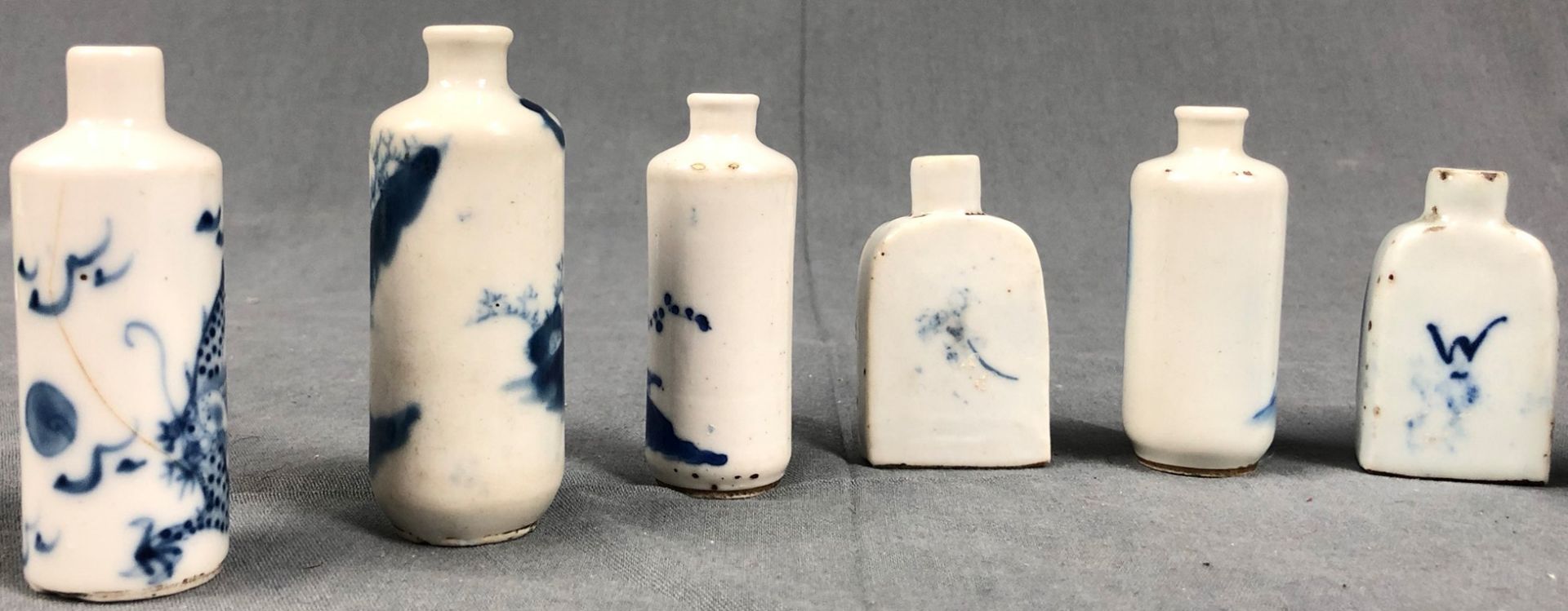 9 porcelain snuff bottles, probably China, old Qing. - Image 17 of 21