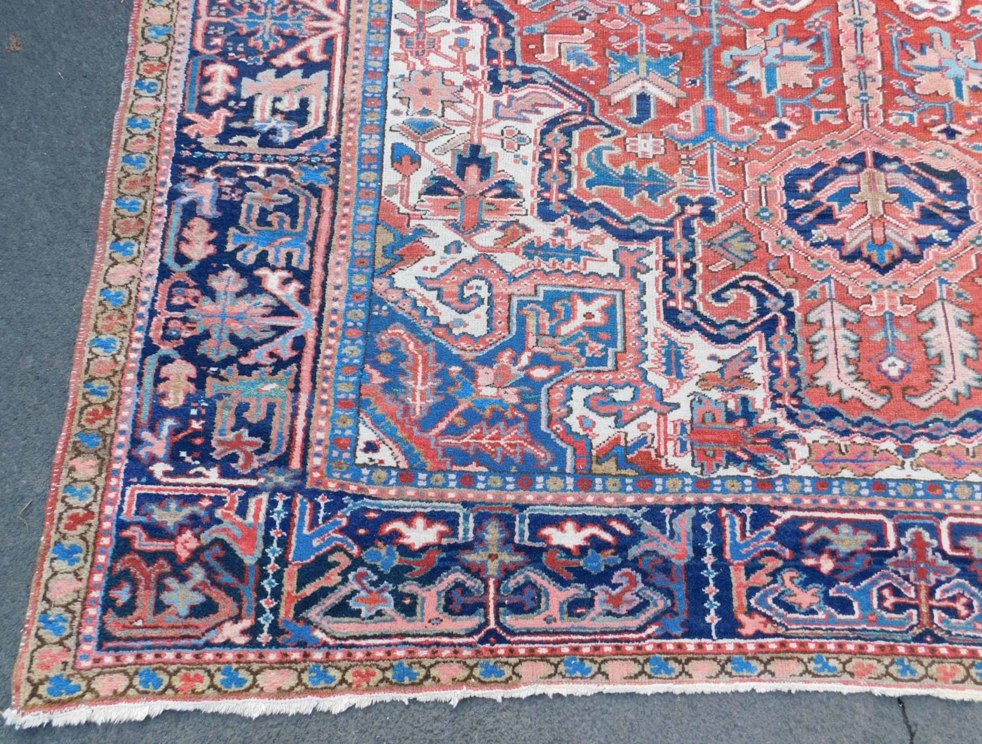 Heriz Persian carpet. Iran. Around 90 years old. - Image 3 of 8