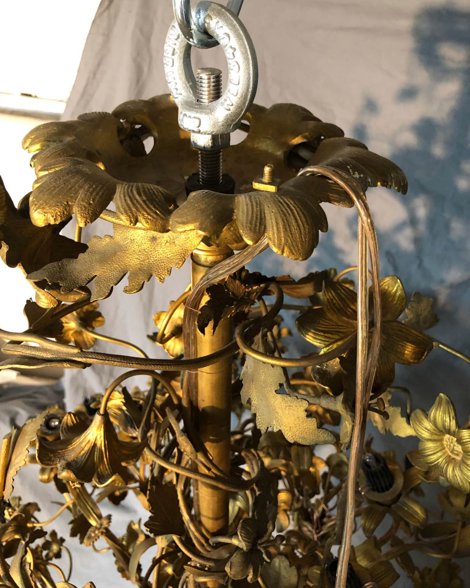 Ceiling chandelier. Probably gilded bronze. - Bild 15 aus 16