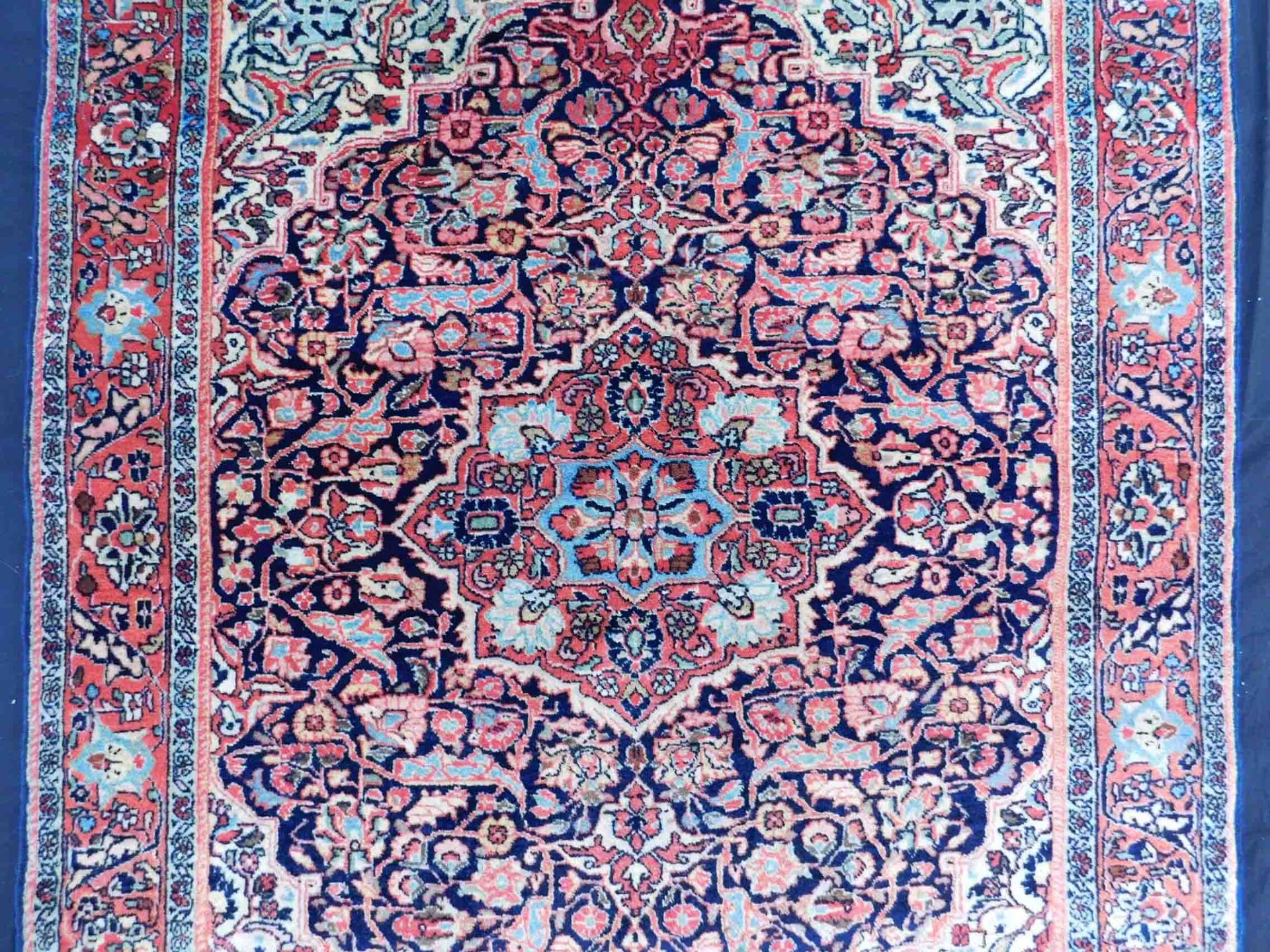 Djosan Persian carpet. Iran, about 90 - 110 years old. - Bild 3 aus 6