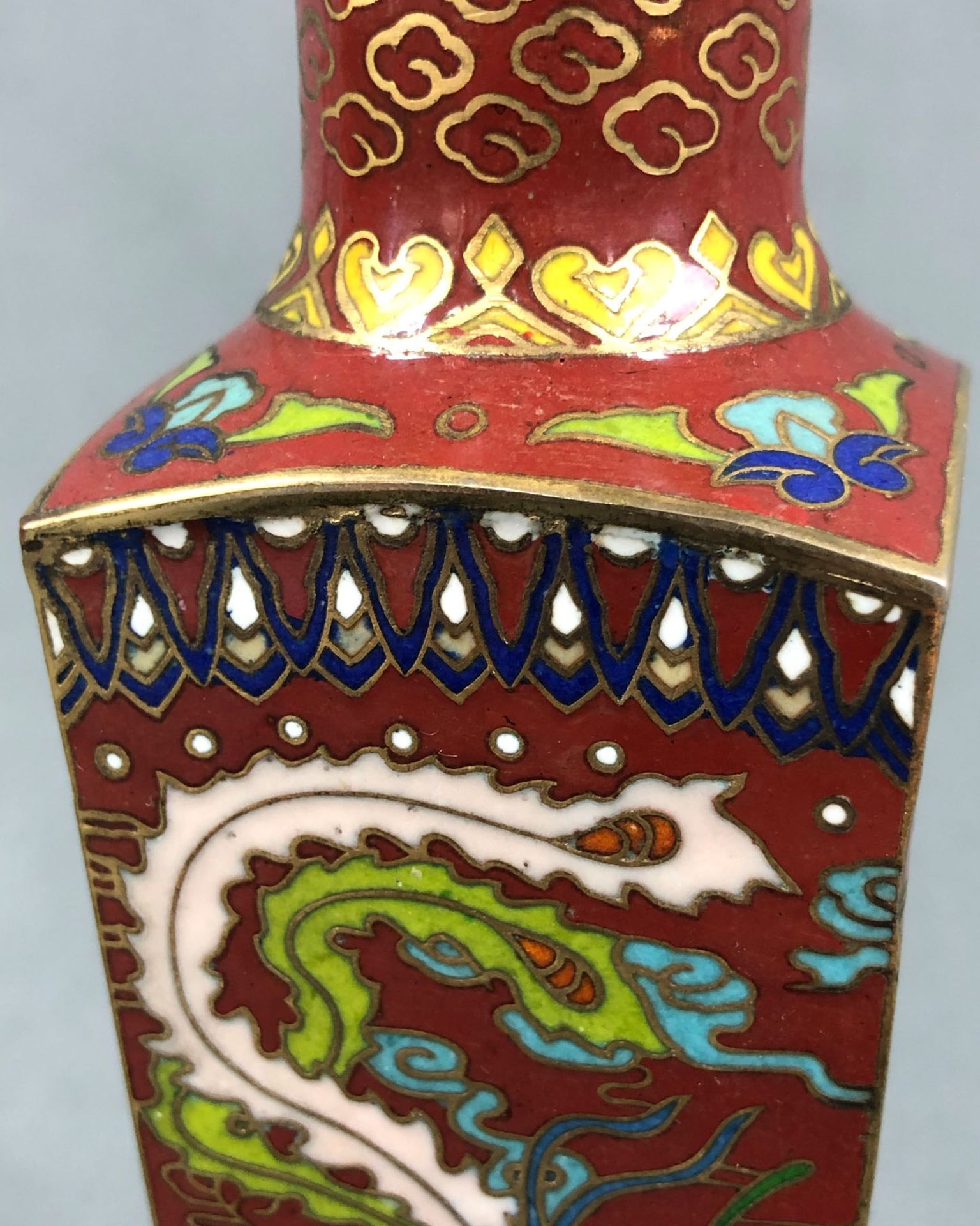 Cloisonne vase Japan / China. Simurgh over waves. 17 cm high. - Image 13 of 14