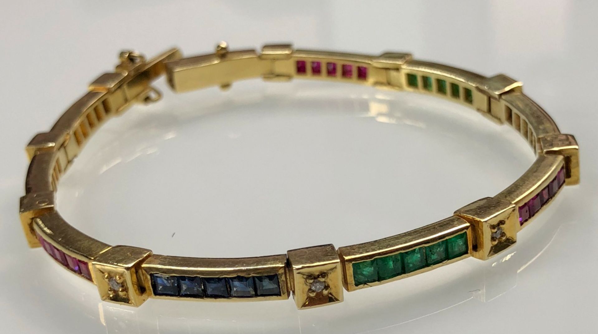 Yellow gold bracelet. Tested 18 carat. Diamonds, sapphires and rubies. - Image 10 of 11