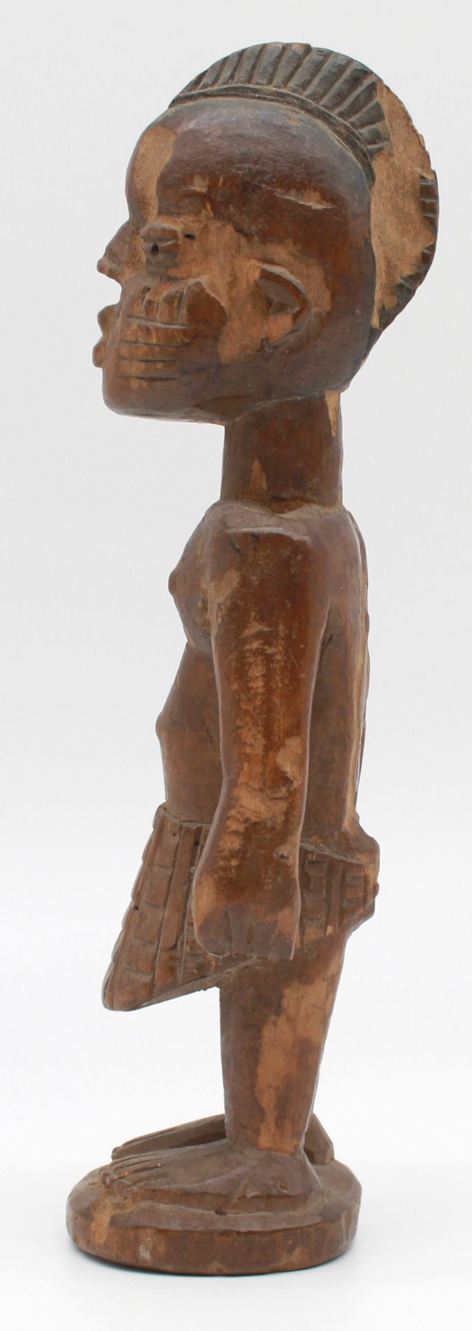 Figure. Man. Probably Yoruba, Nigeria, West Africa. 26 cm high - Image 2 of 7