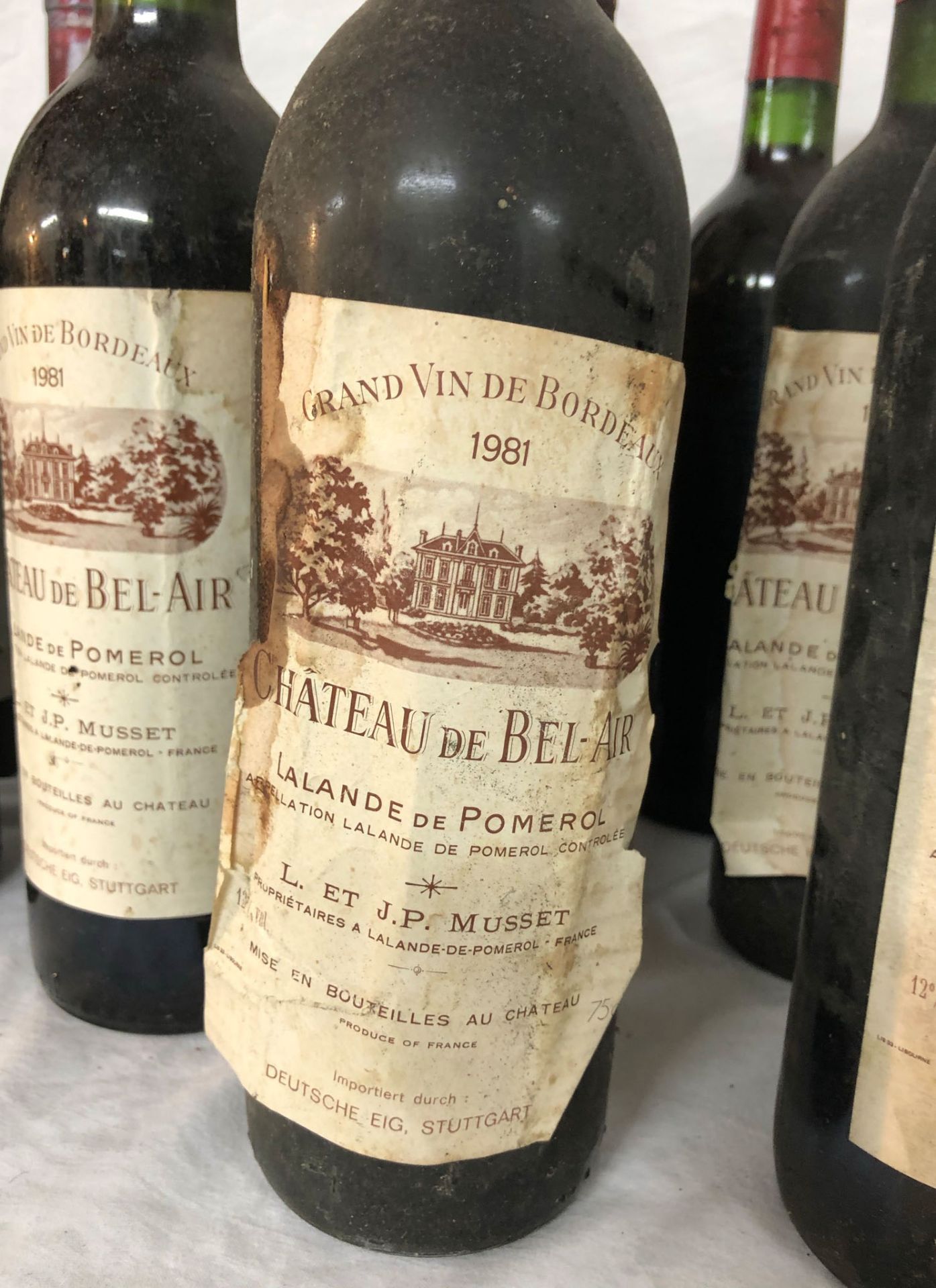 1981 Chateau de Bel-Air, Lalande de Pommerol AC. 33 whole bottles 75cl. - Image 16 of 17