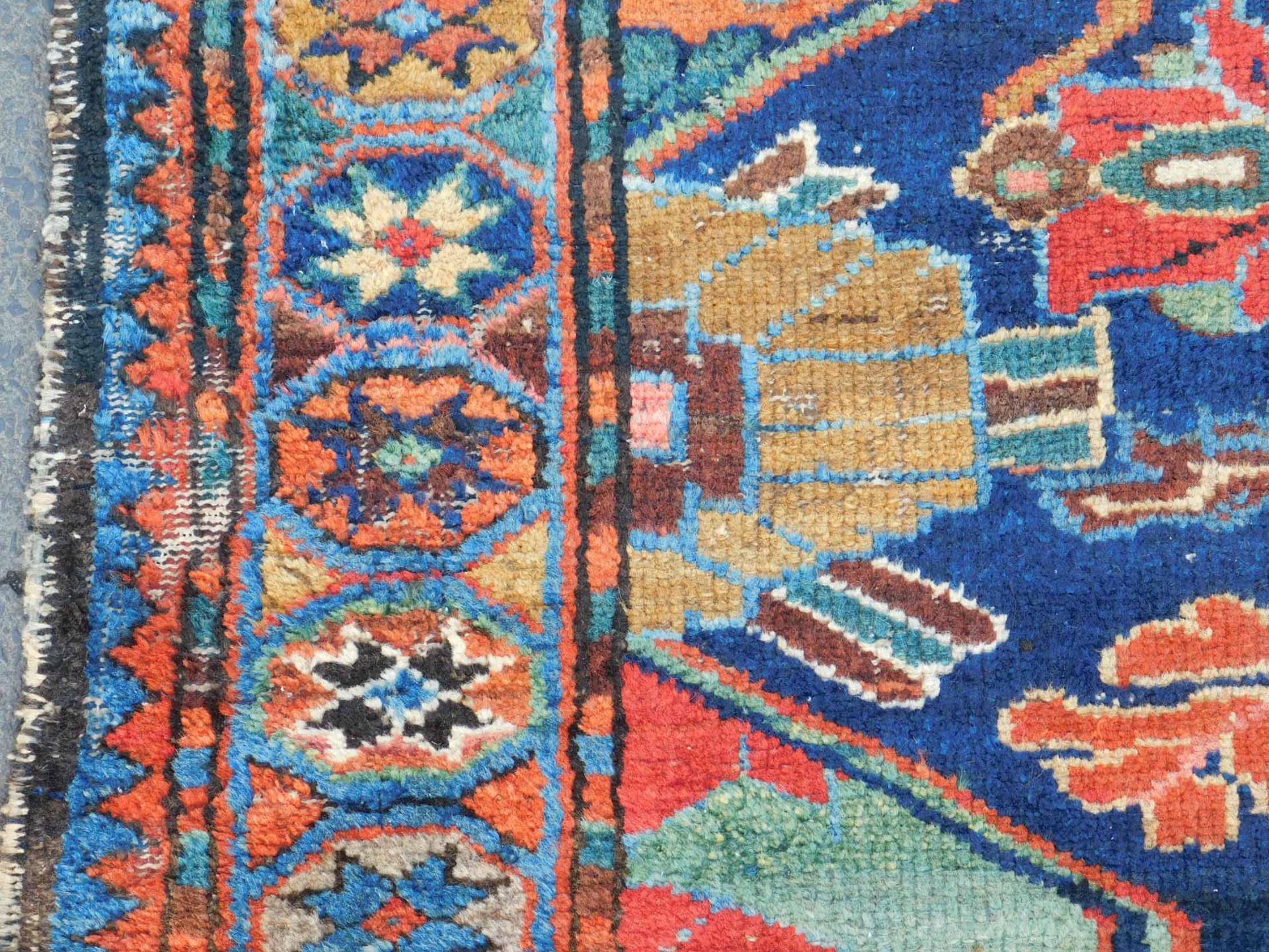 Karagöz Persian rug. Iran. Around 80 - 100 years old. - Image 8 of 8