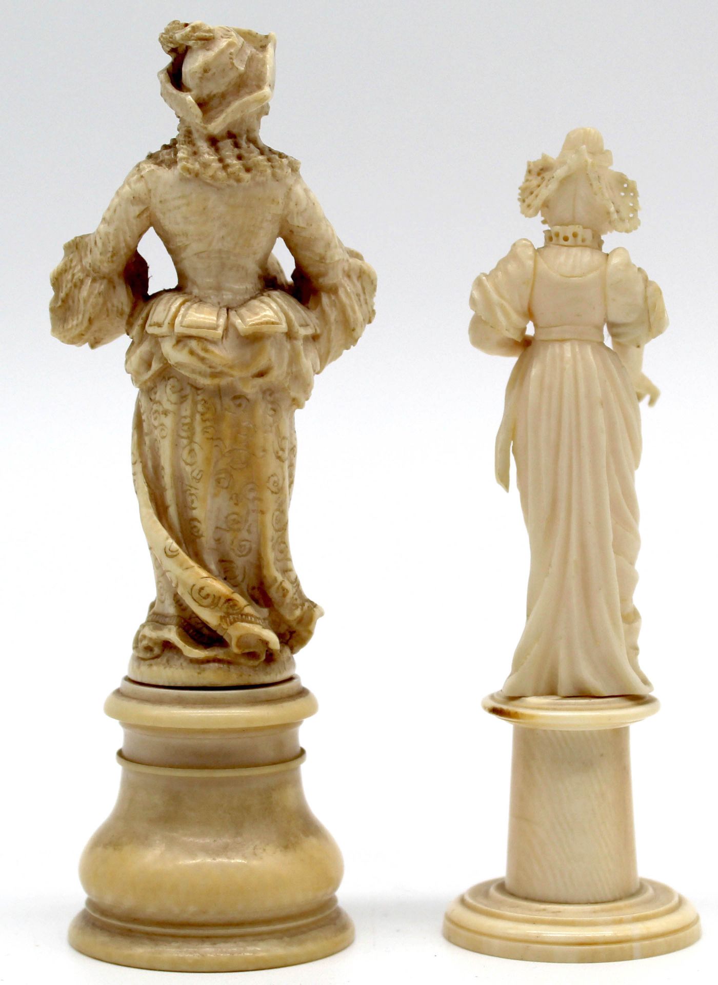 2 ladies figures ivory around 1900. Probably Erbach. - Image 4 of 10