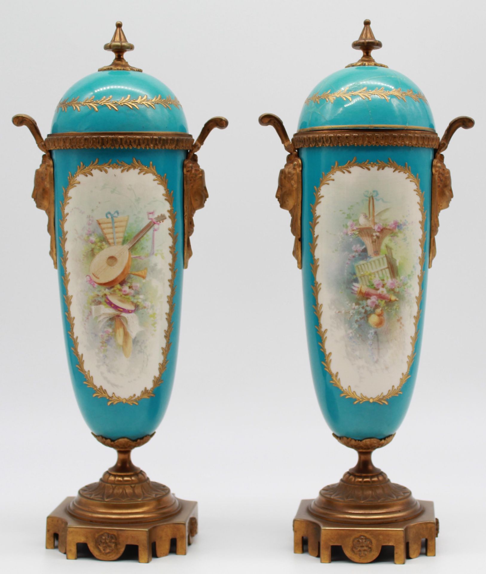 Two lidded cups around 1900. Porcelain. With "bronze dore" mounts. - Image 6 of 12