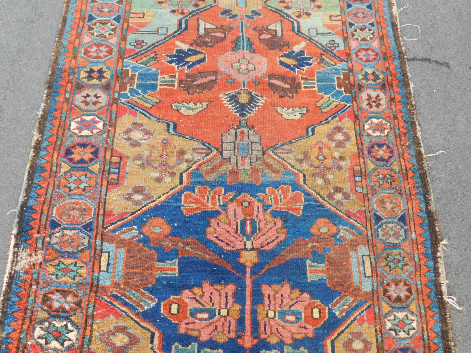 Karagöz Persian rug. Iran. Around 80 - 100 years old. - Image 5 of 8