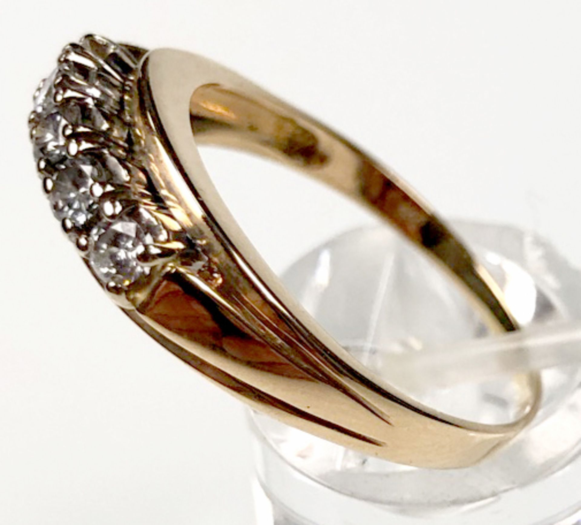 Ring 585 gold. 5 brilliant cut diamonds. About 0.5 carat together. - Image 5 of 10