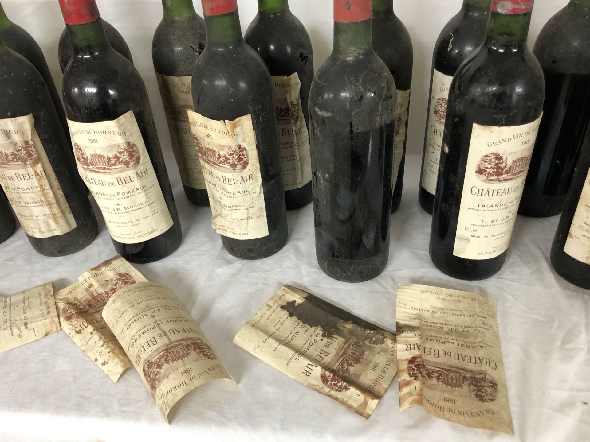 1981 Chateau de Bel-Air, Lalande de Pommerol AC. 33 whole bottles 75cl. - Bild 13 aus 17