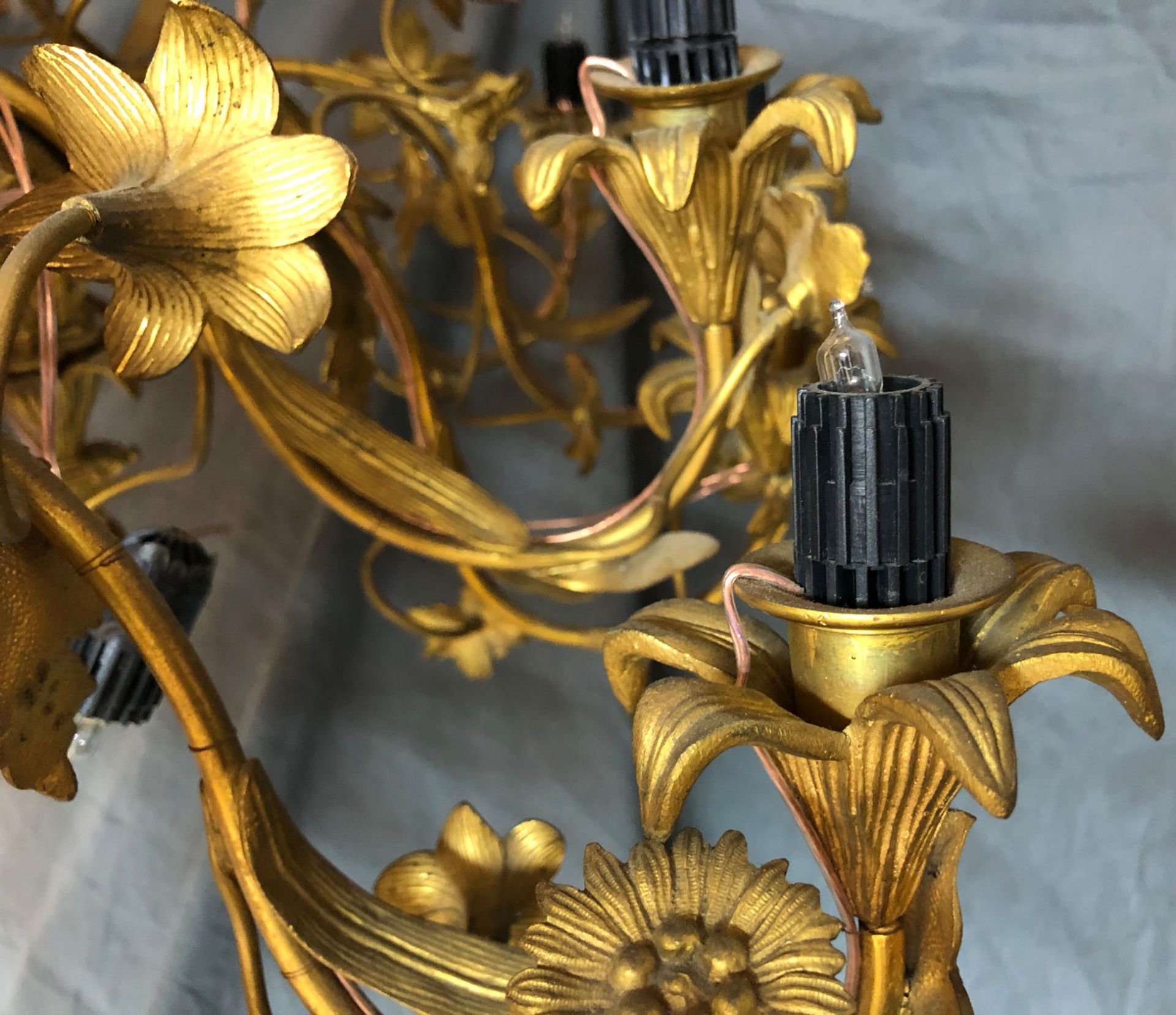 Ceiling chandelier. Probably gilded bronze. - Bild 14 aus 16