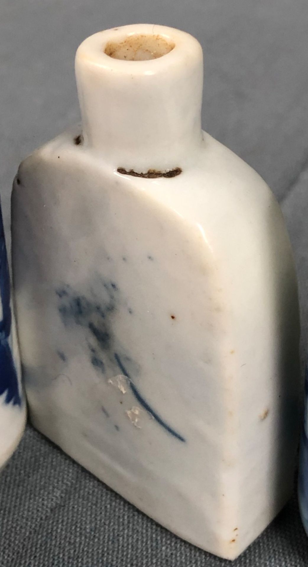 9 porcelain snuff bottles, probably China, old Qing. - Image 10 of 21