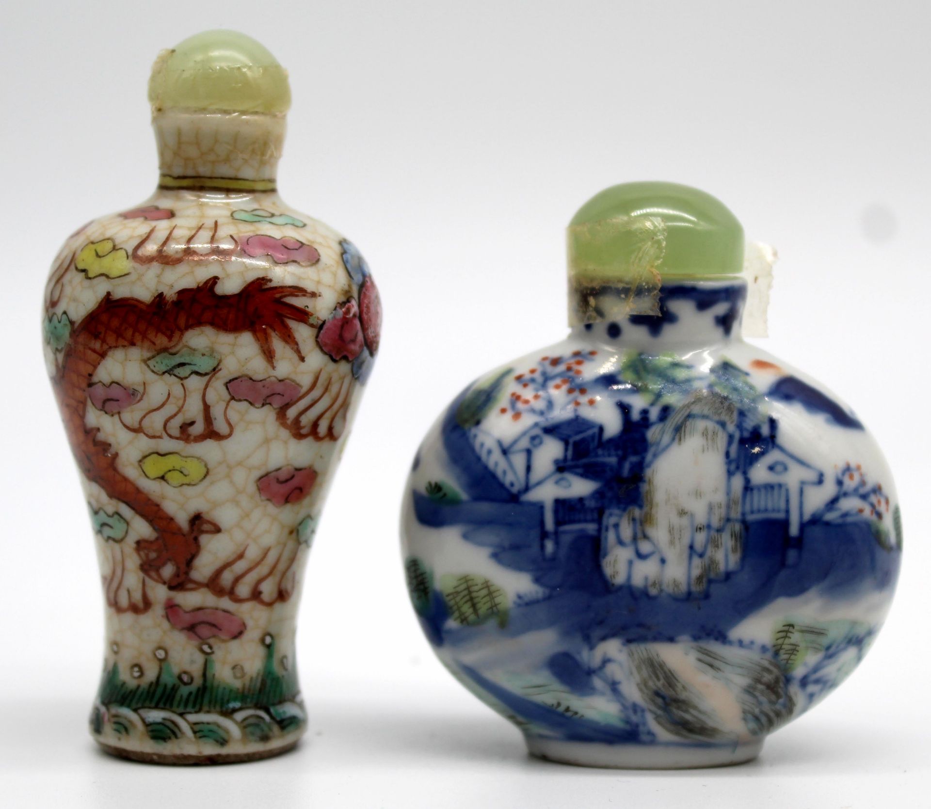 10 porcelain snuff bottles / dispeners. Probably China old. - Bild 2 aus 31