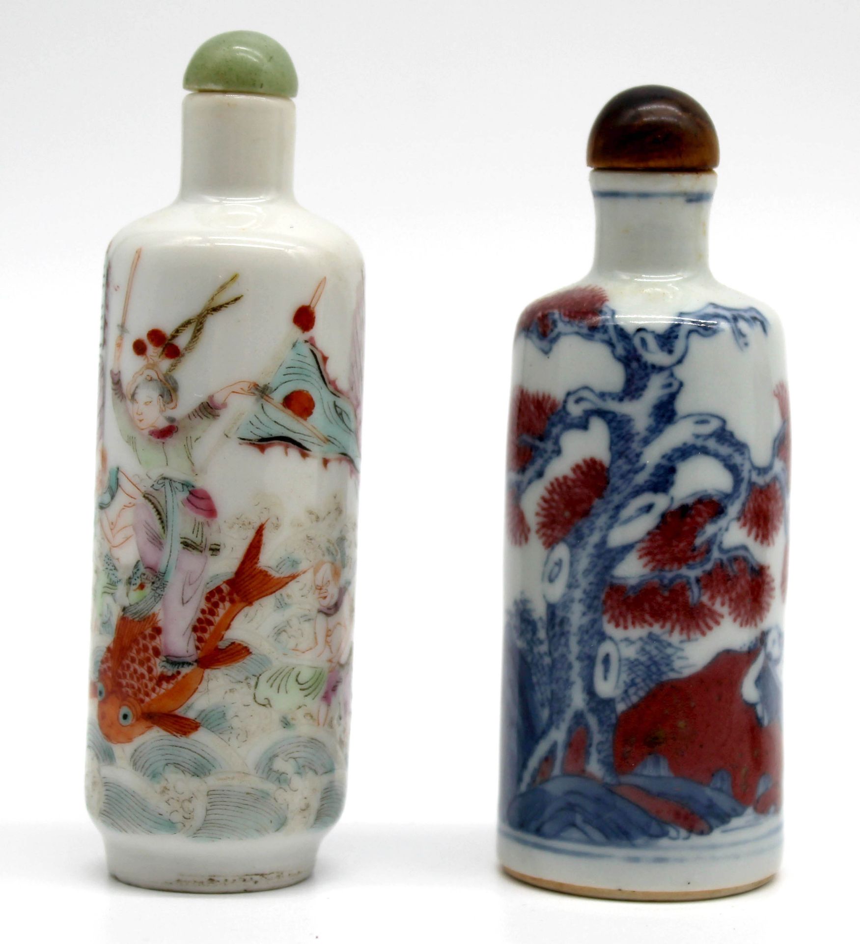 10 porcelain snuff bottles / dispeners. Probably China old. - Image 12 of 31