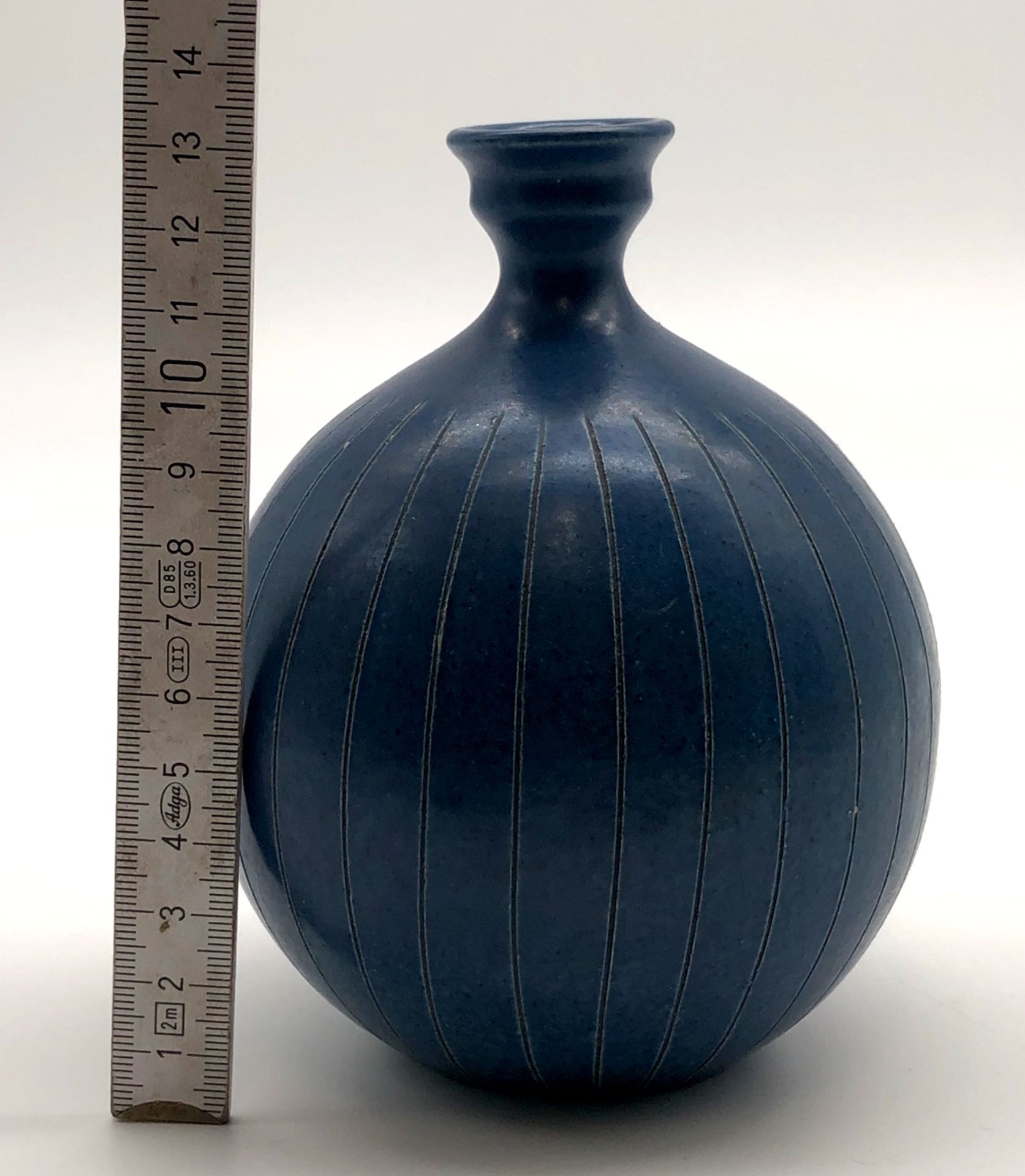 Vase. Blue glaze. Probably China, Japan, Korea. Mark. - Bild 9 aus 9