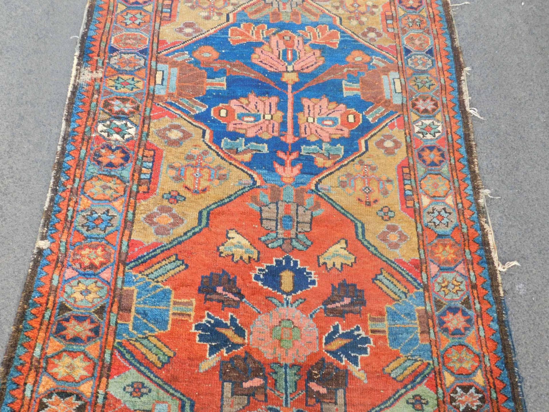 Karagöz Persian rug. Iran. Around 80 - 100 years old. - Image 4 of 8