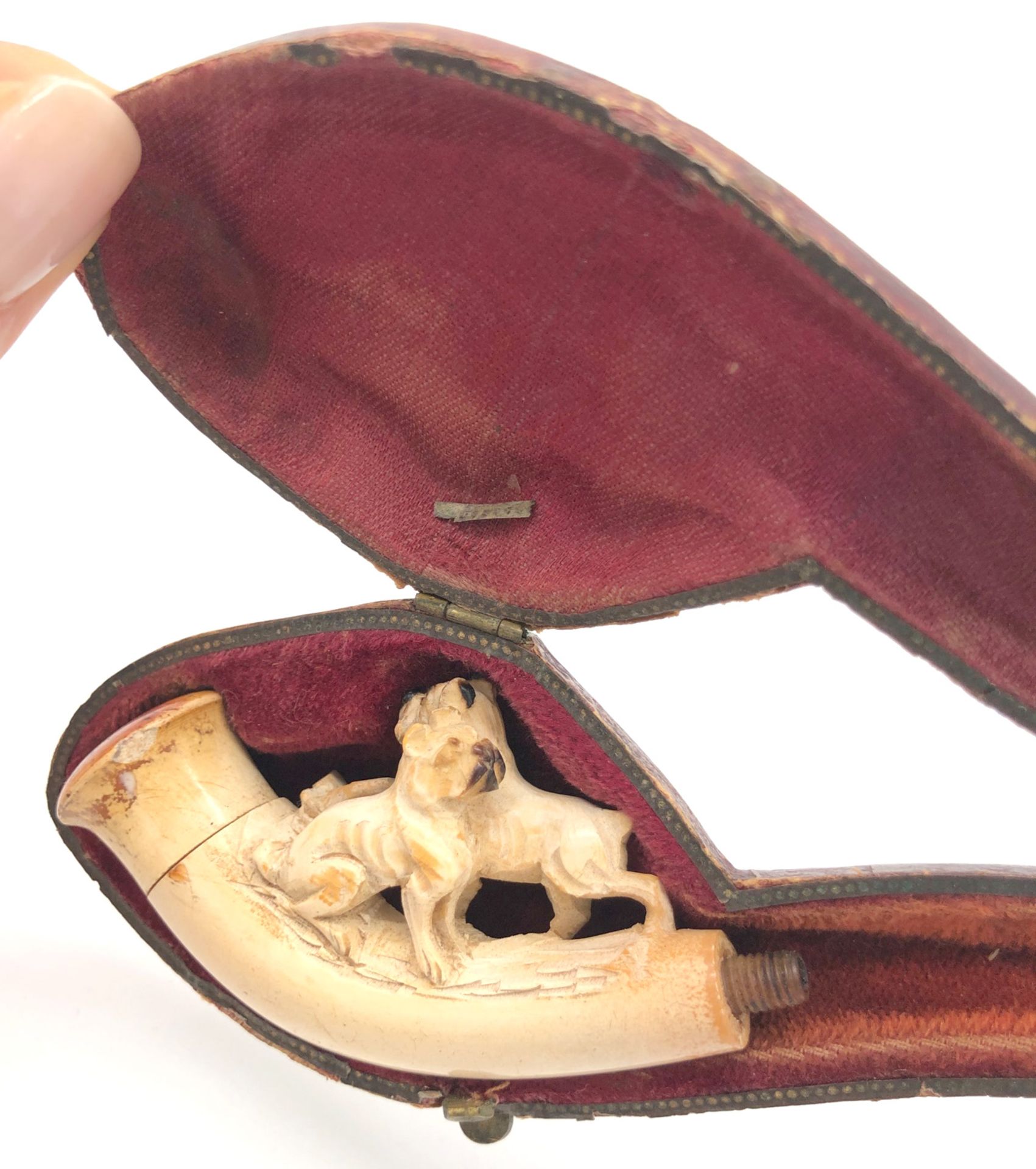 3 meerschaum pipes with pug. One with a case. Probably 120 - 180 years old - Image 2 of 18