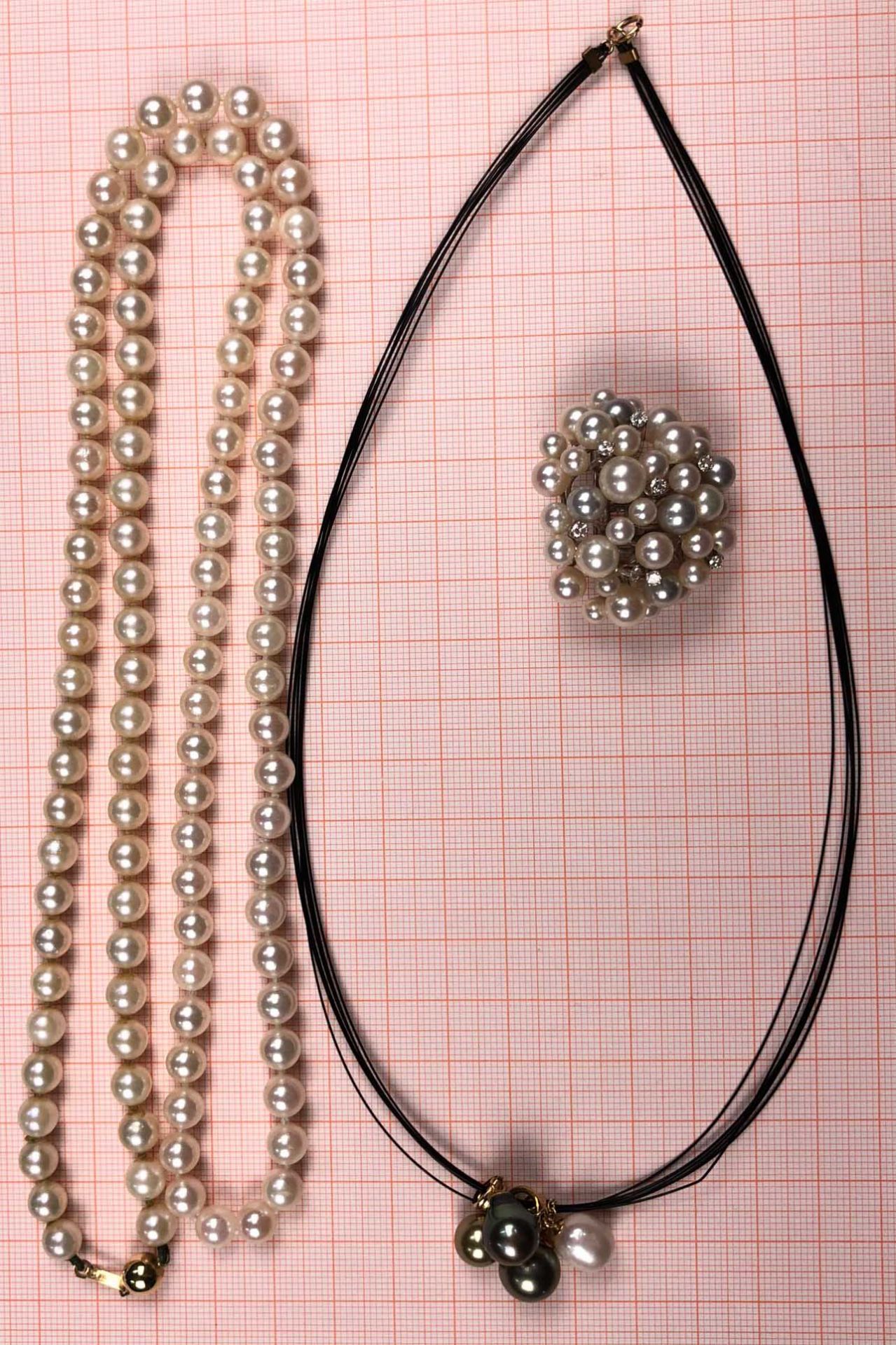 Mixed lot with gold. 585. Cultured pearls. Diamonds brilliant cut. - Image 8 of 16