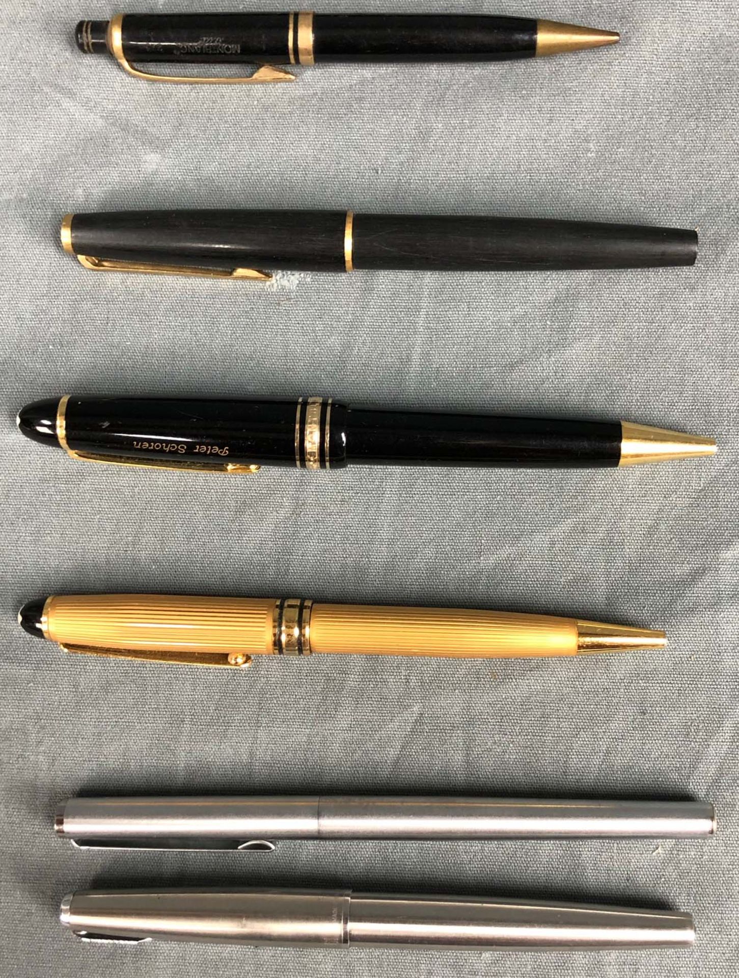 Piston fountain pens, ballpoint pens, some Montblanc, some gold nib. - Image 12 of 25