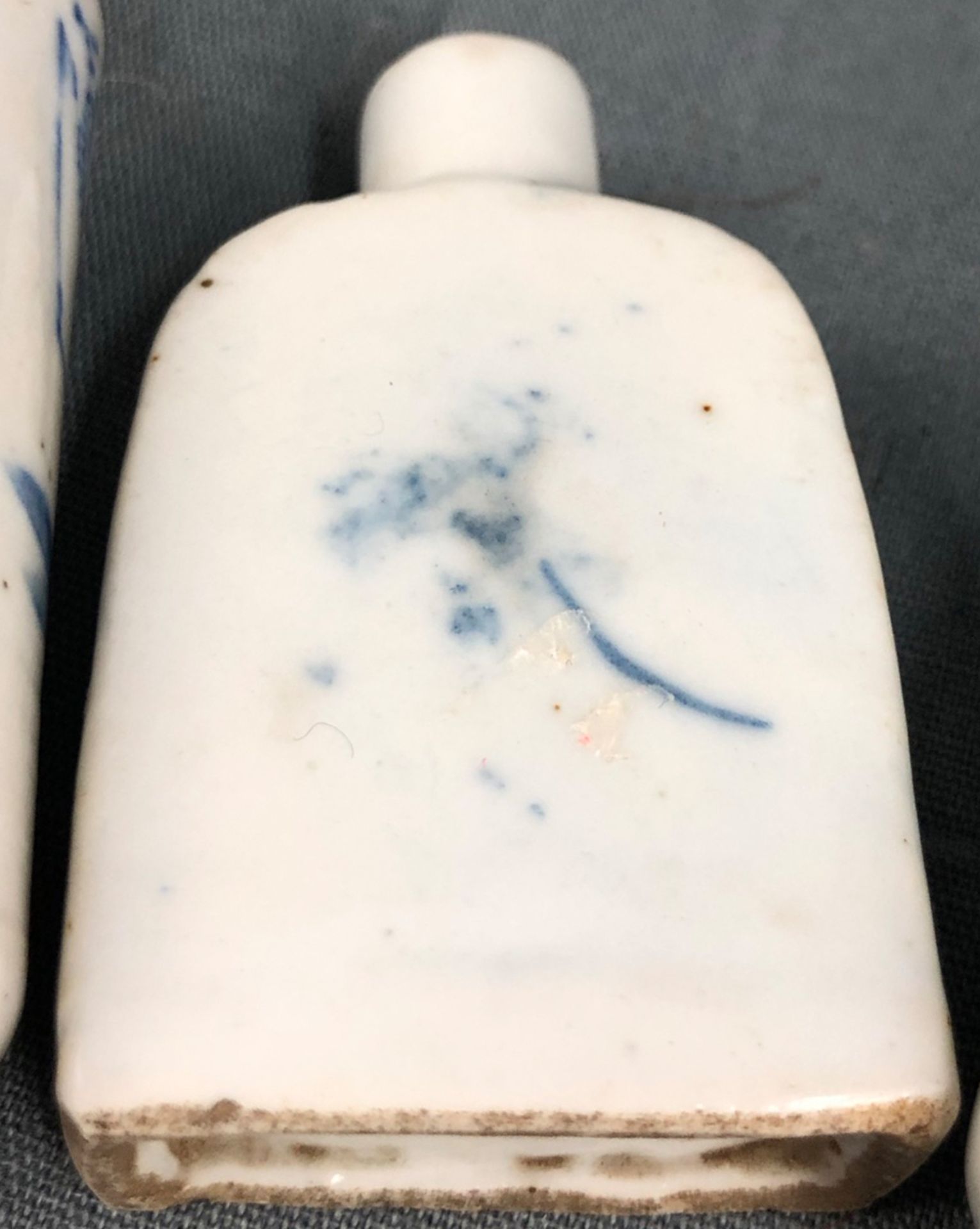 9 porcelain snuff bottles, probably China, old Qing. - Image 2 of 21