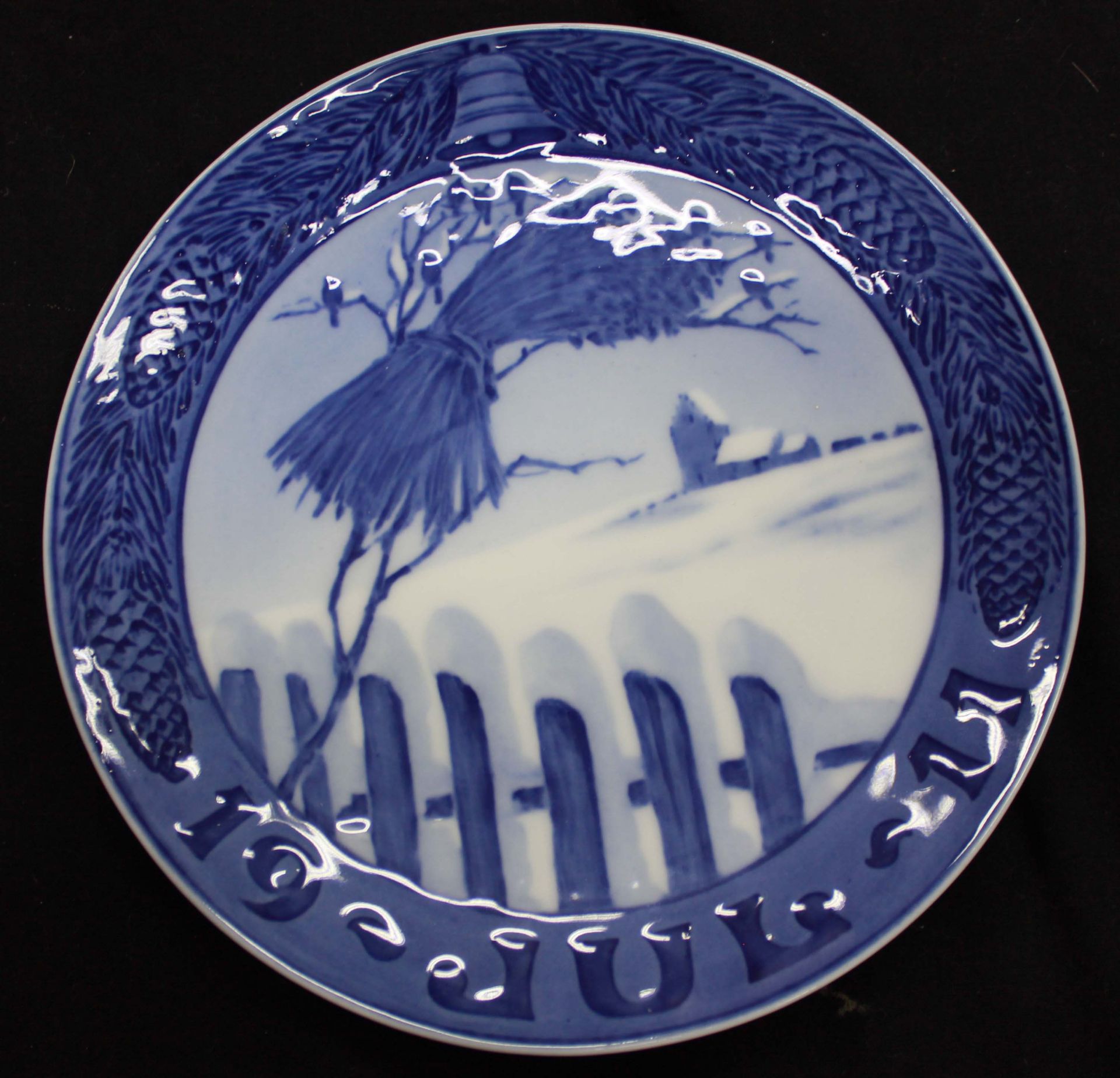 94 Christmas plates - Royal Copenhagen. Complete series from 1910-2004. - Image 17 of 28