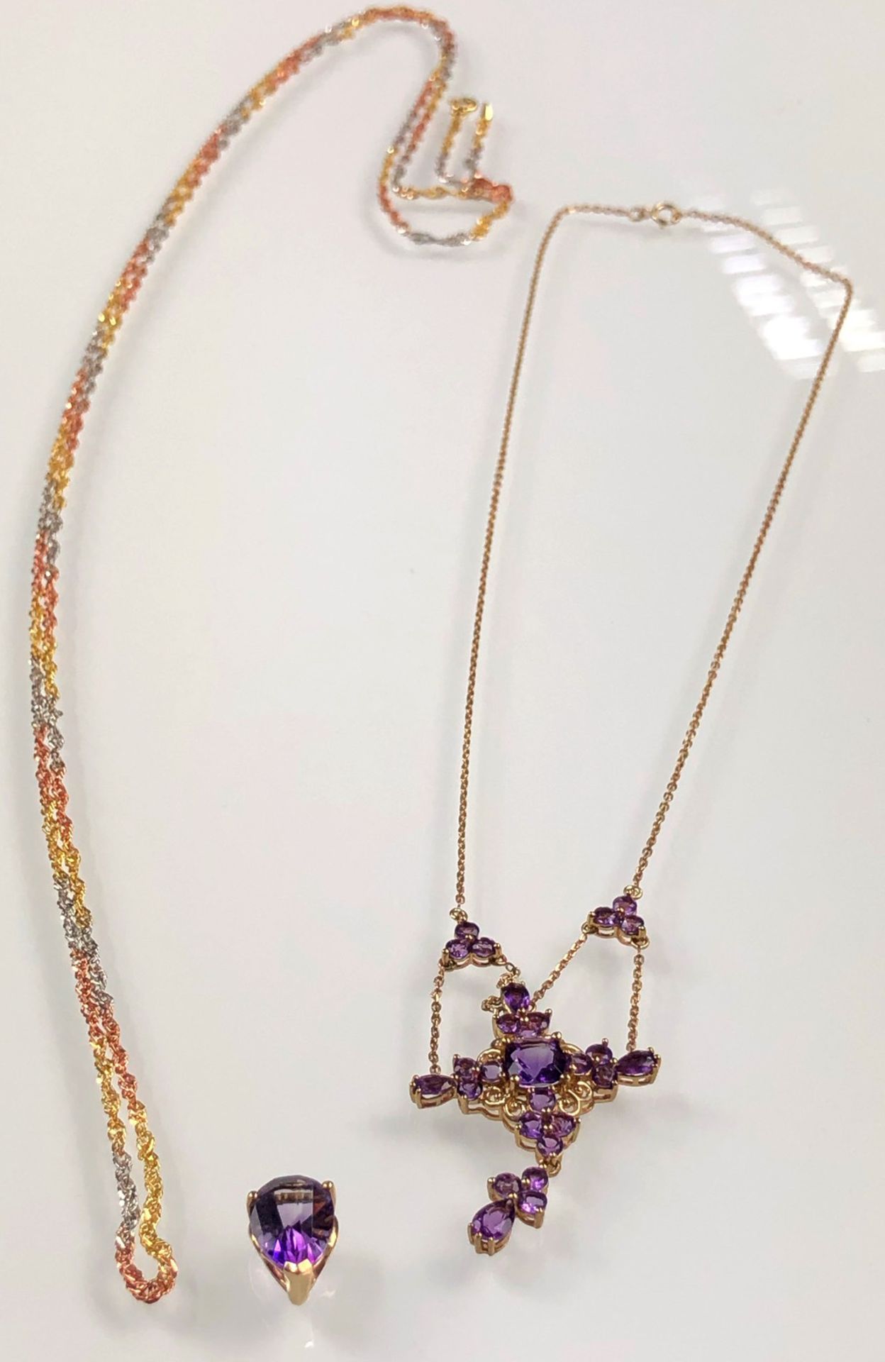 2 necklaces with pendants. 375 gold. Gemstones. - Image 11 of 18