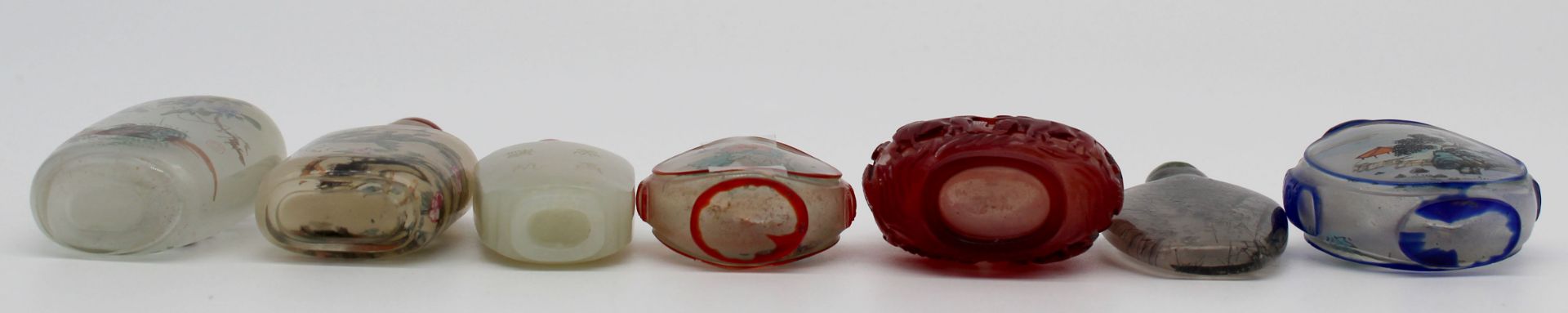 7 Snuff Bottles, Glass, stone? Probably China old. - Image 13 of 16