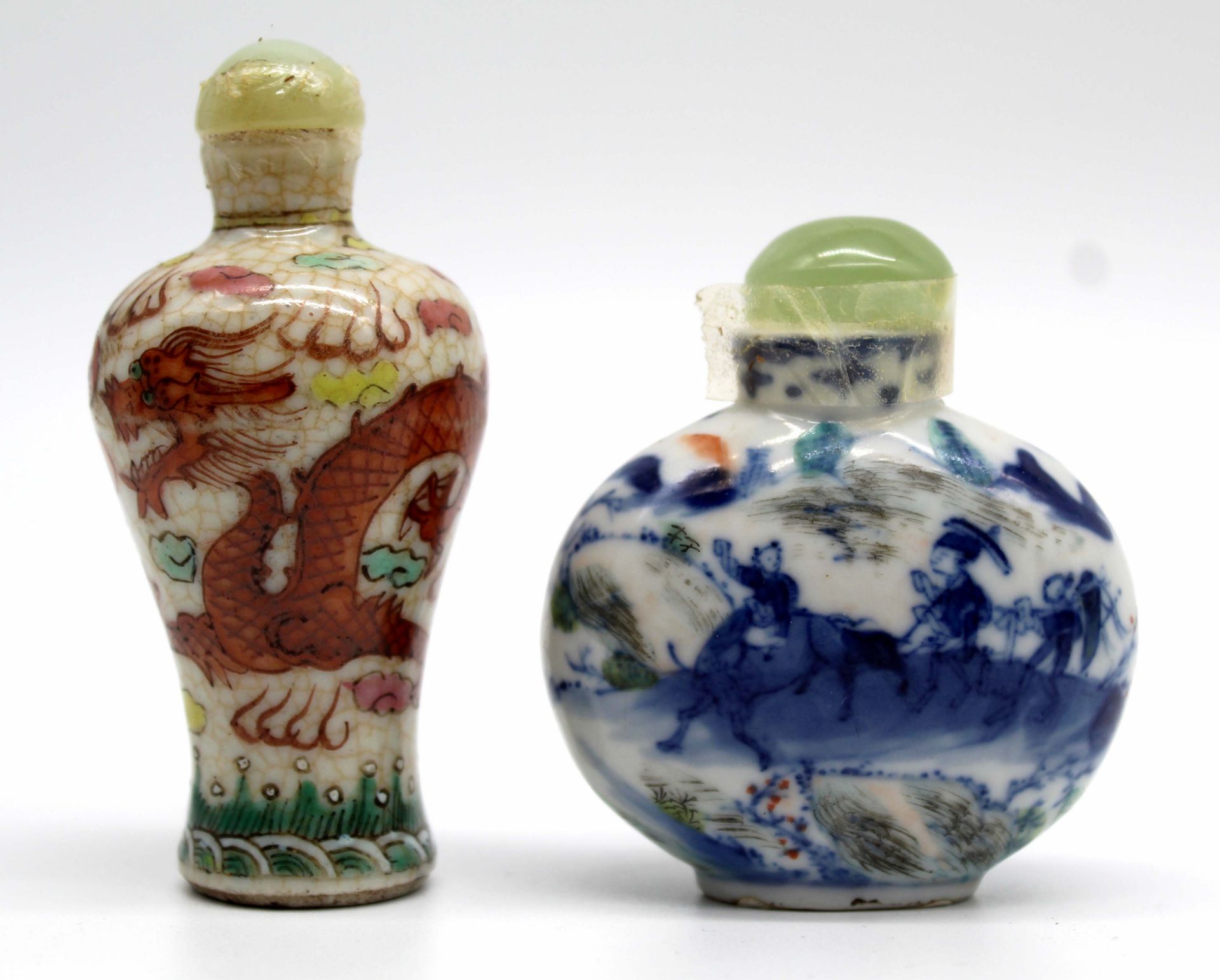 10 porcelain snuff bottles / dispeners. Probably China old. - Image 30 of 31