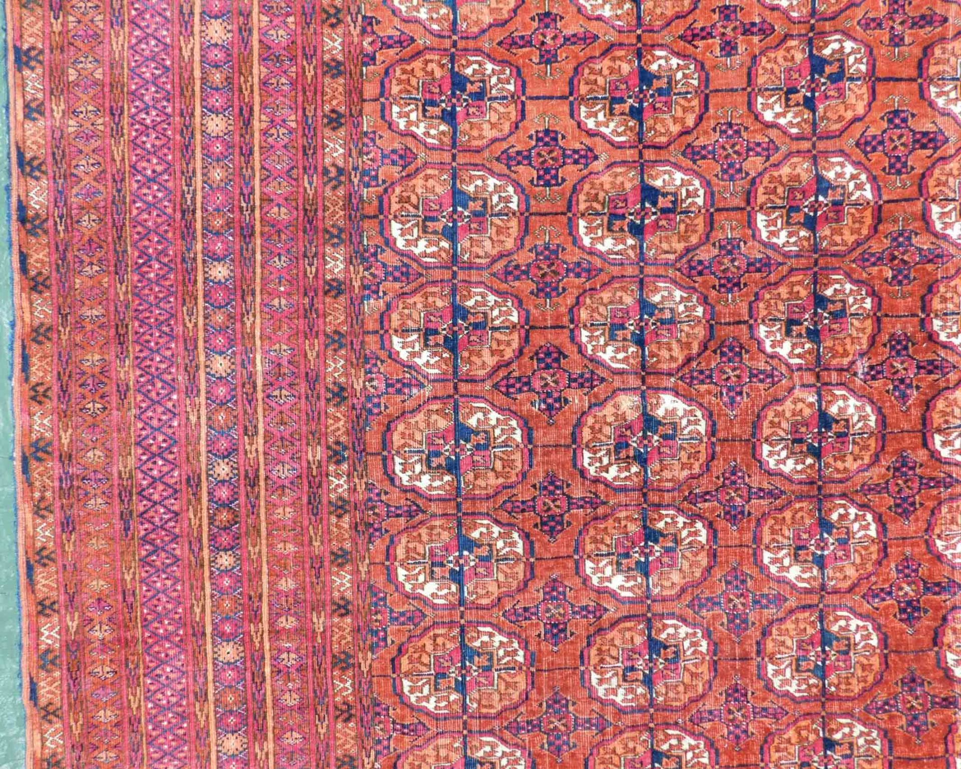 Tekke main carpet. Turkmenistan. Around 80 - 120 years old. - Image 8 of 10