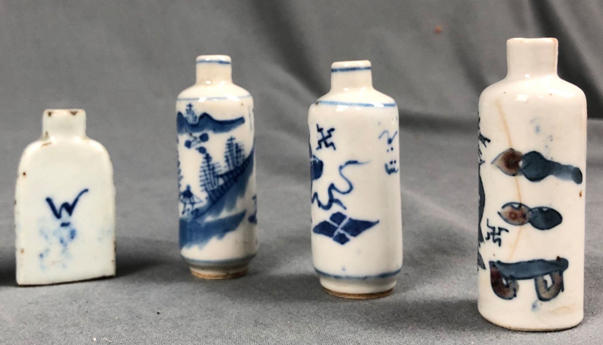 9 porcelain snuff bottles, probably China, old Qing. - Image 18 of 21