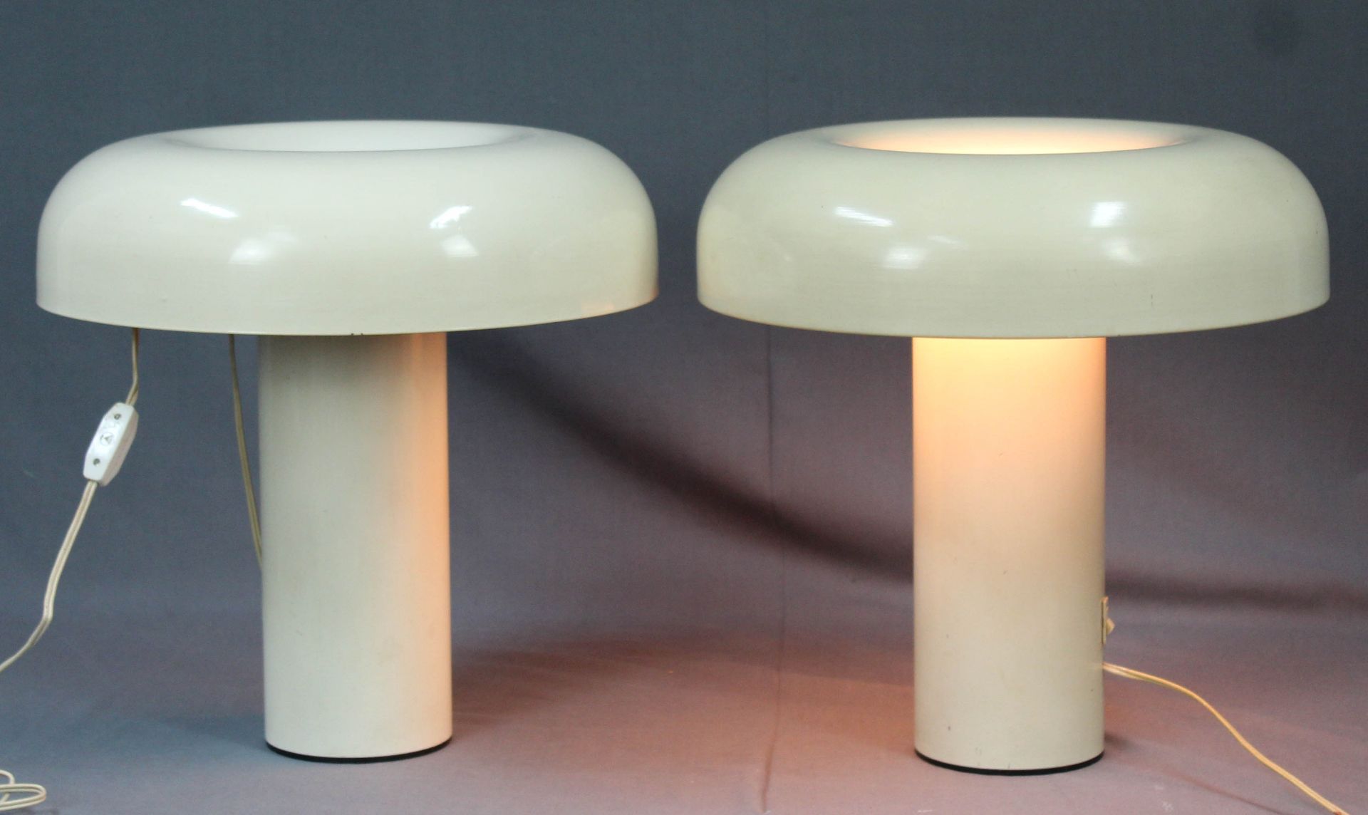 A pair of mushroom lamps. 1970's. - Bild 6 aus 12