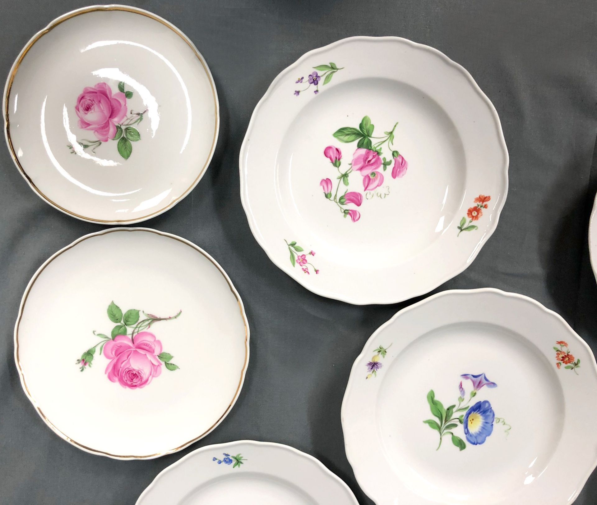 7 Meissen plates. Different decors. Partly with sanding marks. - Image 17 of 18