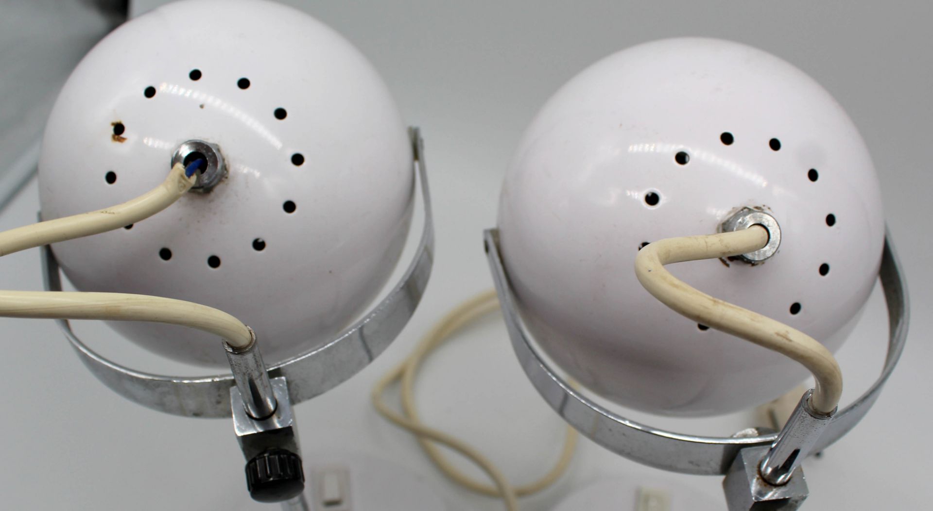 A pair of globe table lamps. Design, around 1960. - Bild 10 aus 13