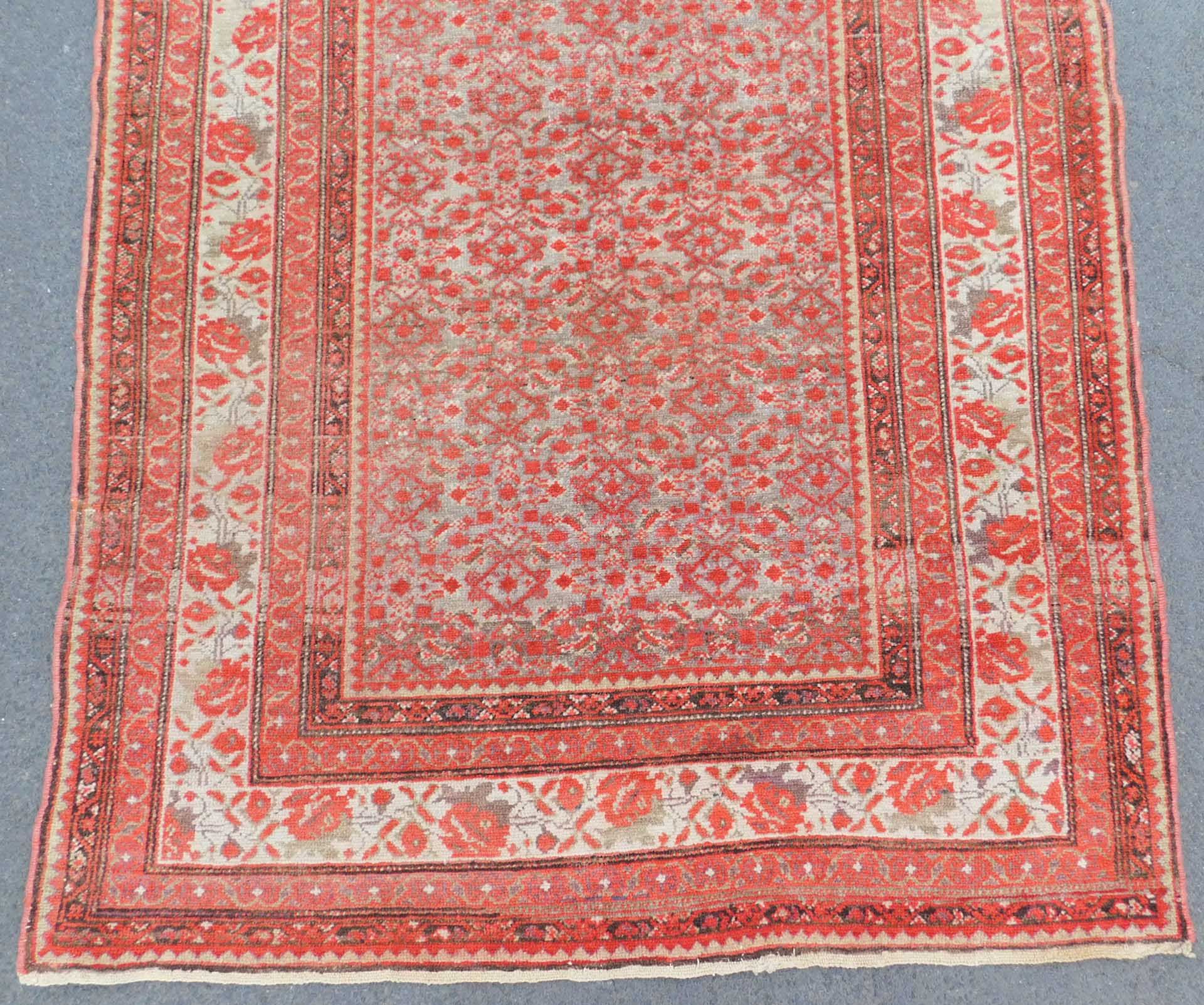 Malayer Persian carpet. Iran. Antique, around 100 - 150 years old. - Bild 2 aus 6