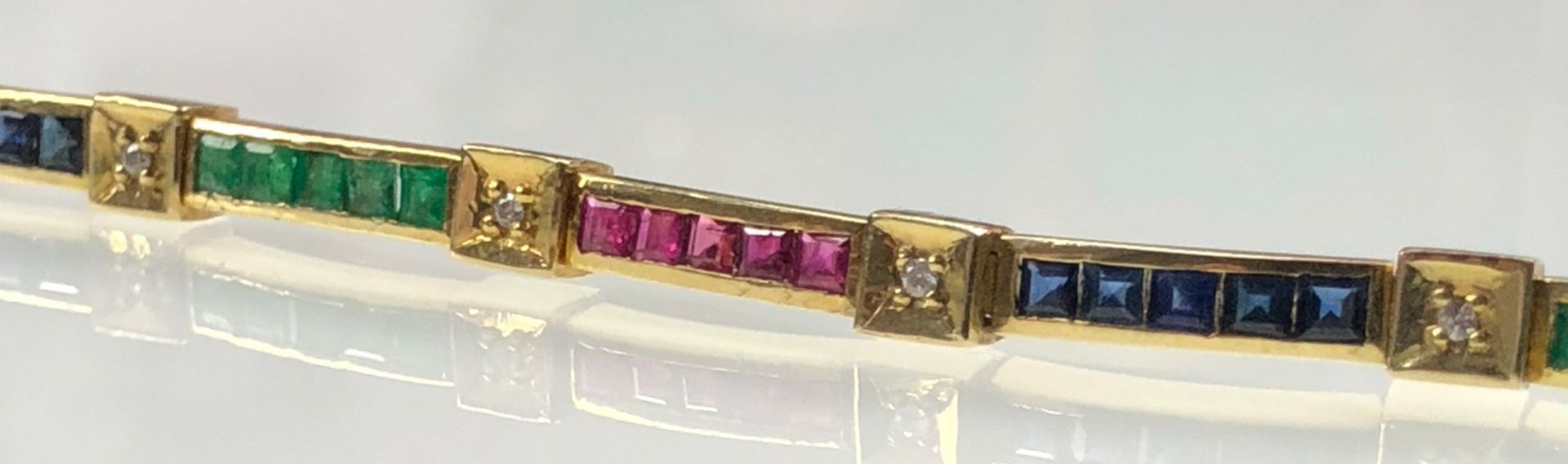 Yellow gold bracelet. Tested 18 carat. Diamonds, sapphires and rubies. - Image 5 of 11