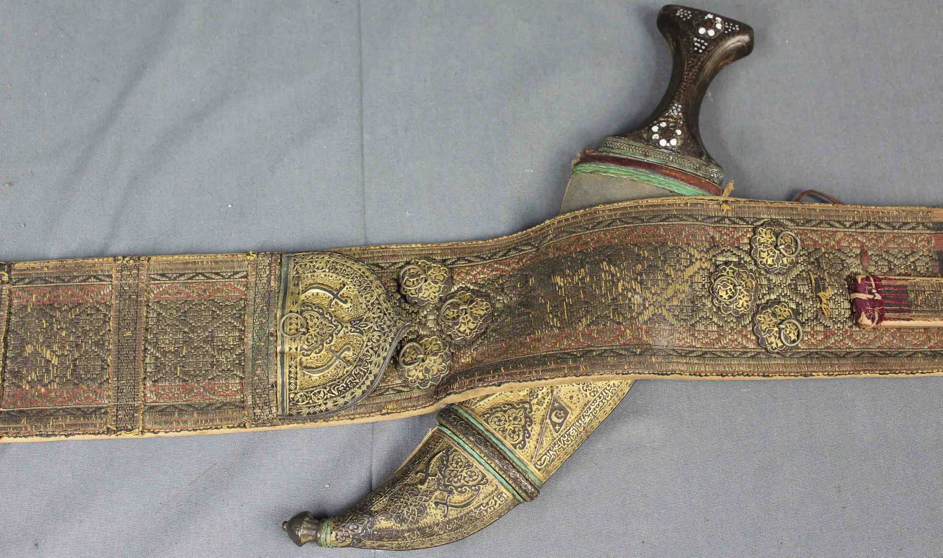 Jambia curved dagger. Arabia. Antique, around 150-250 years old. - Bild 10 aus 14