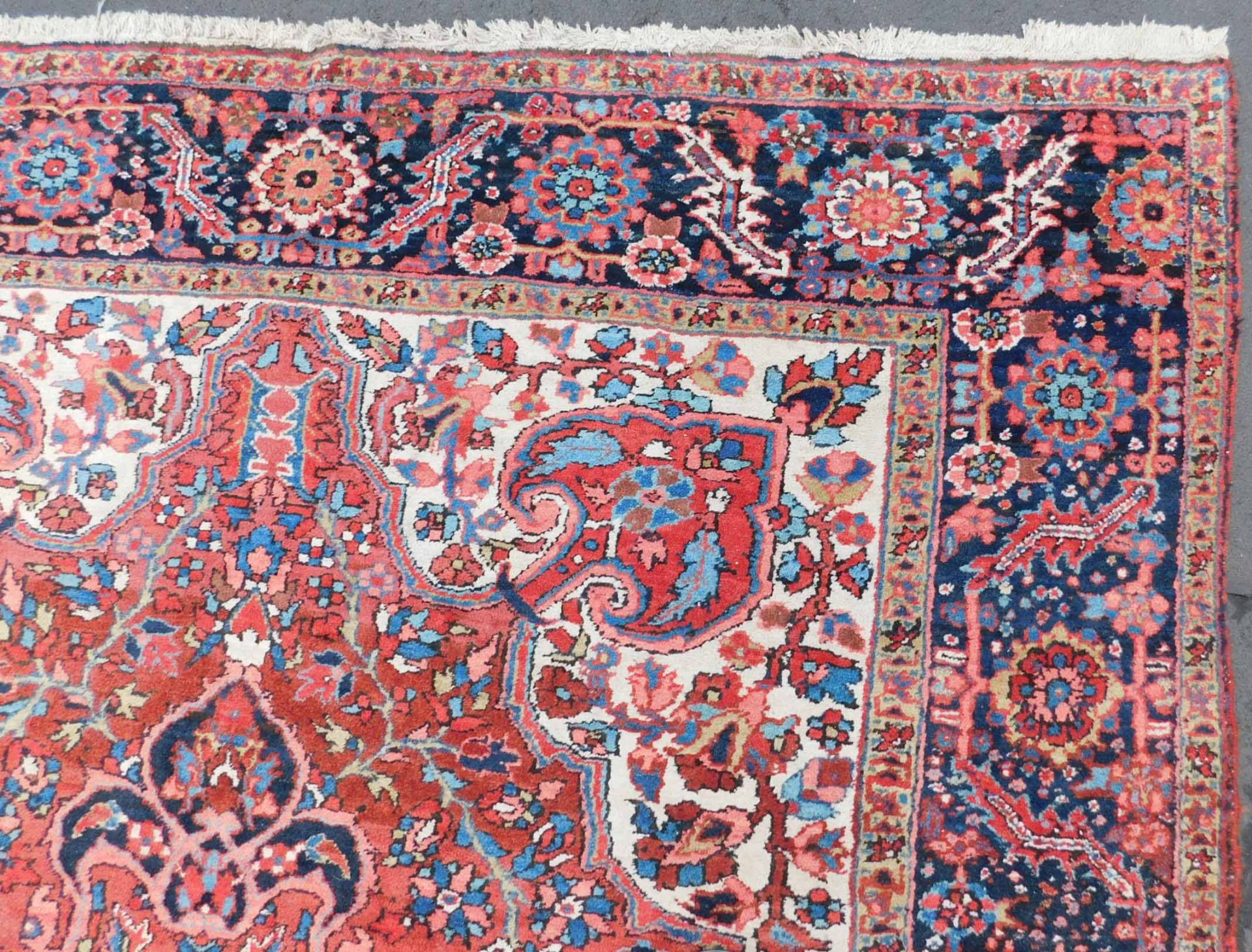 Heriz Persian carpet. Iran. Around 80 - 100 years old. - Bild 2 aus 11