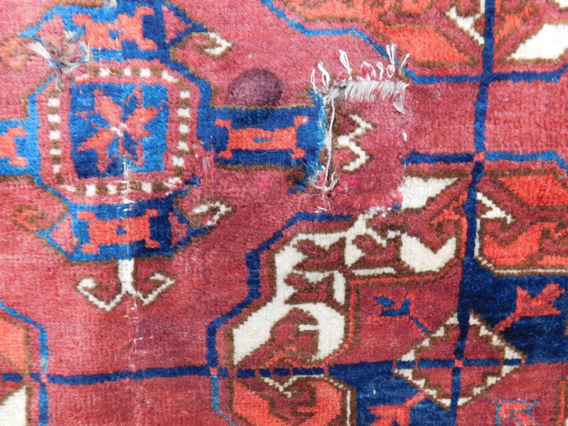 Tekke main carpet fragment. Turkmenistan. Antique. - Bild 6 aus 10