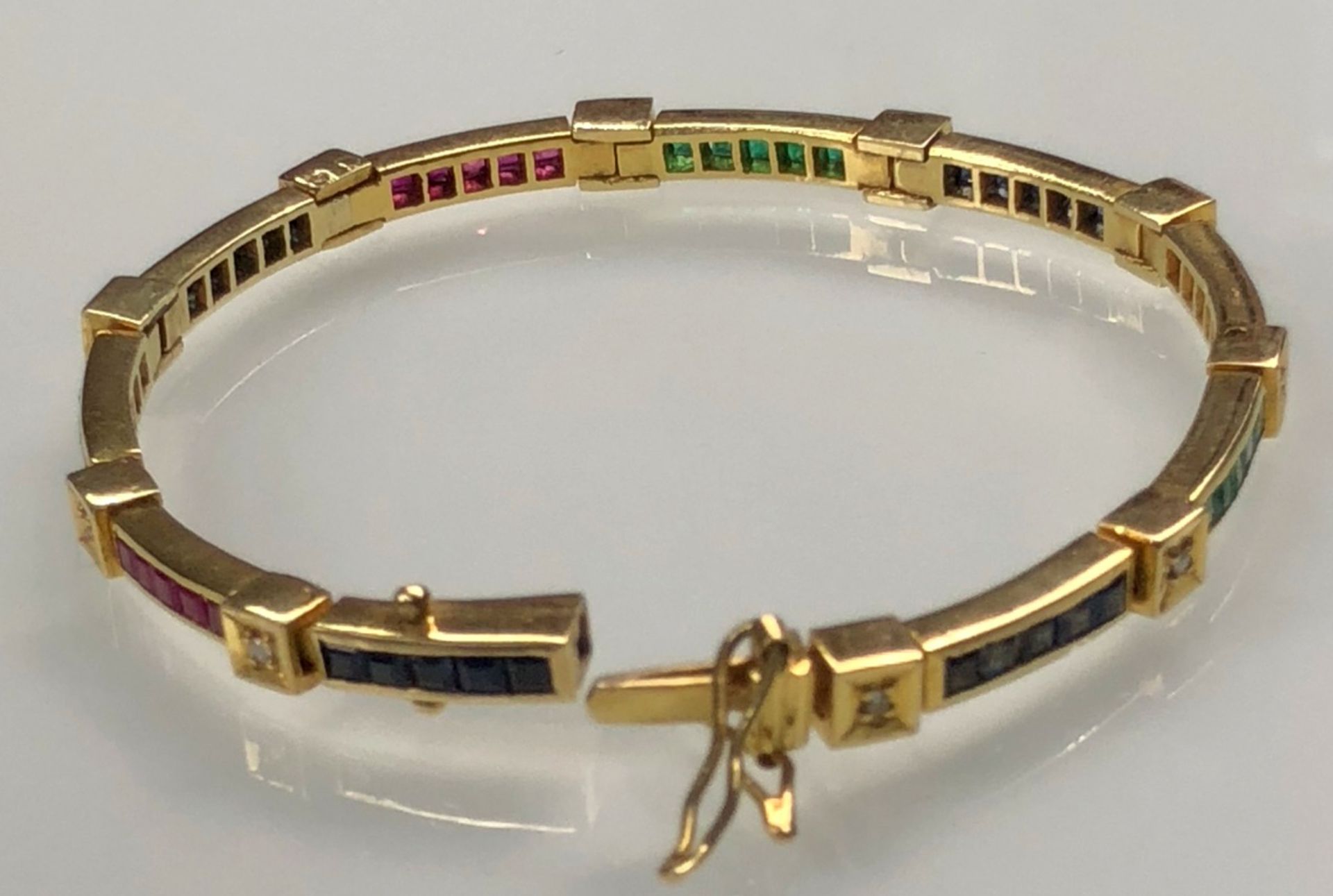 Yellow gold bracelet. Tested 18 carat. Diamonds, sapphires and rubies. - Image 9 of 11