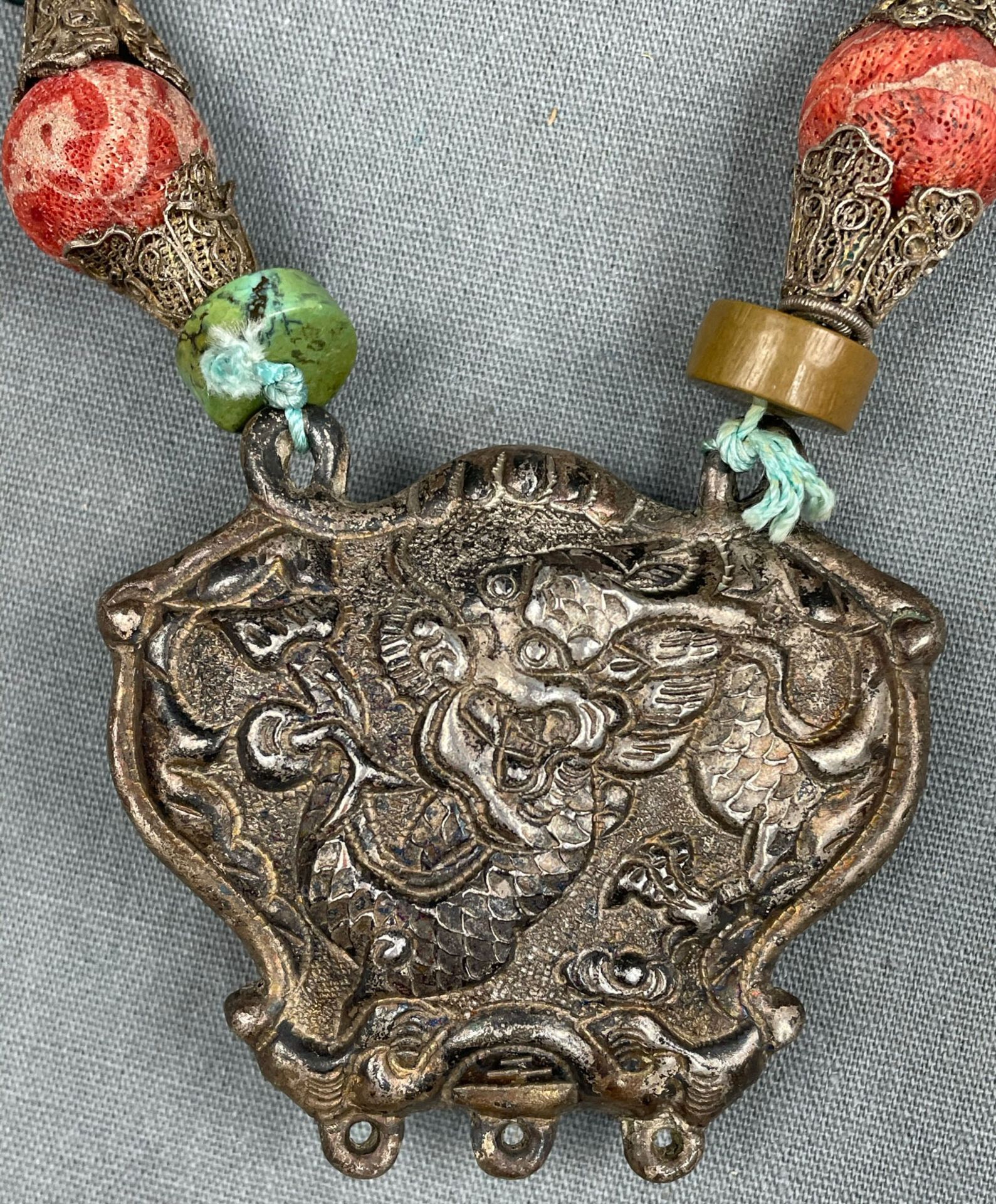 Collier Kette mit Drachen - Anhänger. Wohl Tibet, China antik. - Bild 4 aus 9
