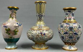 3 Cloisonné Vasen. Wohl Japan, China alt.