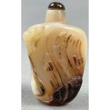 Snuff Bottle. Perlmutt. Fein geschnitzt. Wohl China antik. 6 cm.