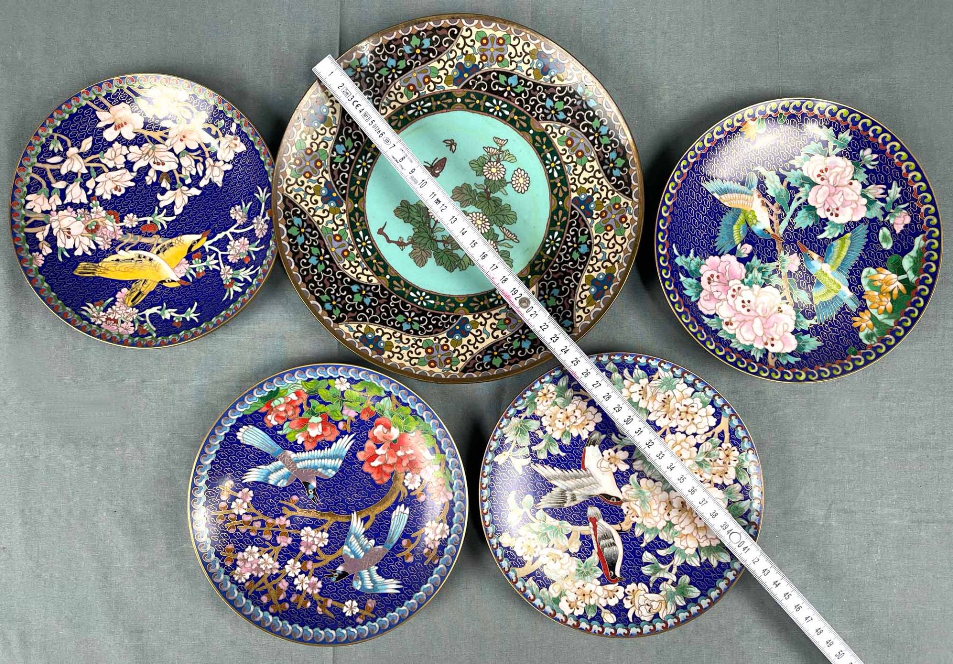 5 Cloisonne Teller. Wohl Japan alt / antik. - Bild 8 aus 8