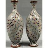 2 Filigrane Cloisonné Vasen. Grau Grundig mit Vögeln.