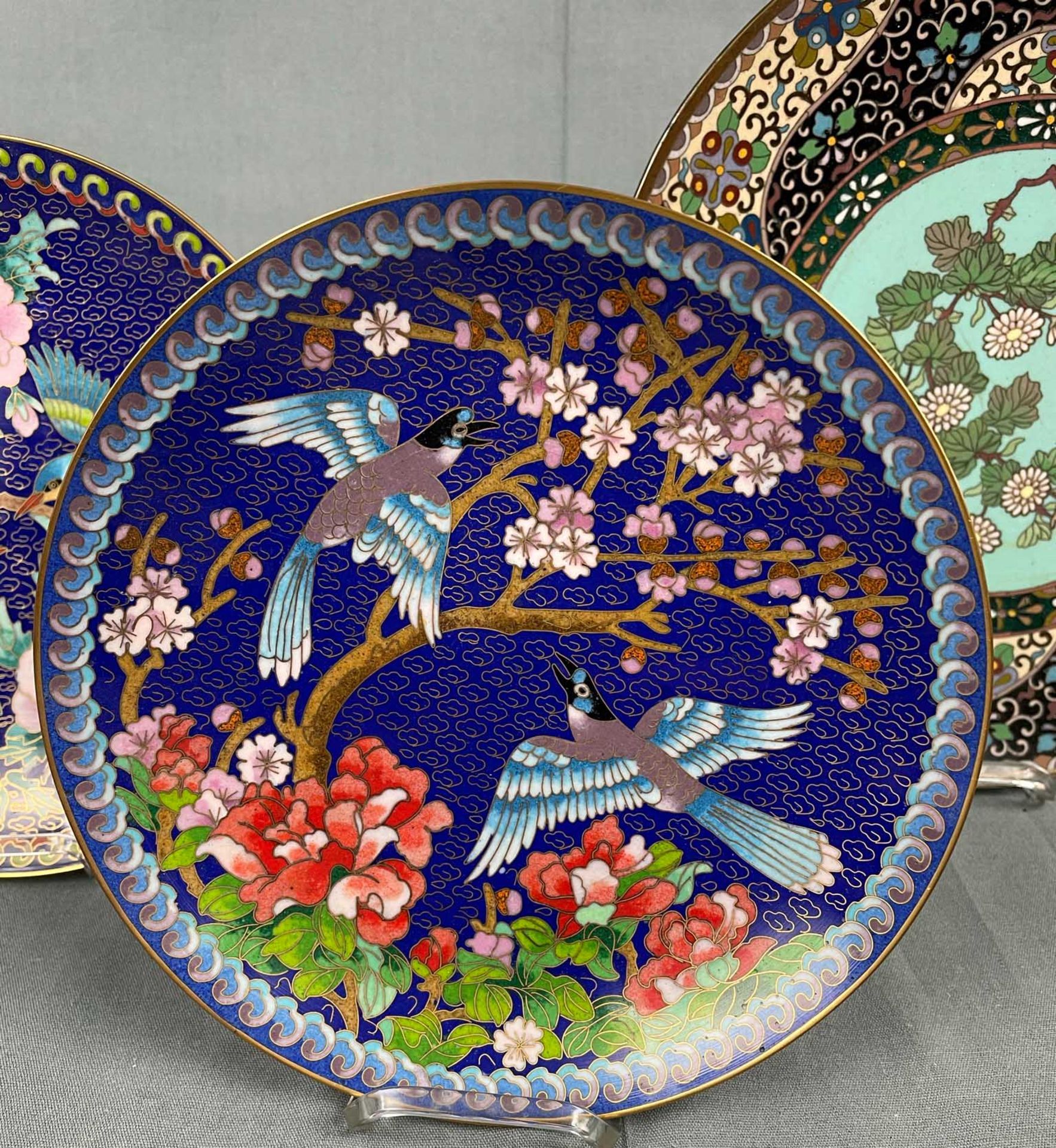 5 Cloisonne Teller. Wohl Japan alt / antik. - Bild 4 aus 8